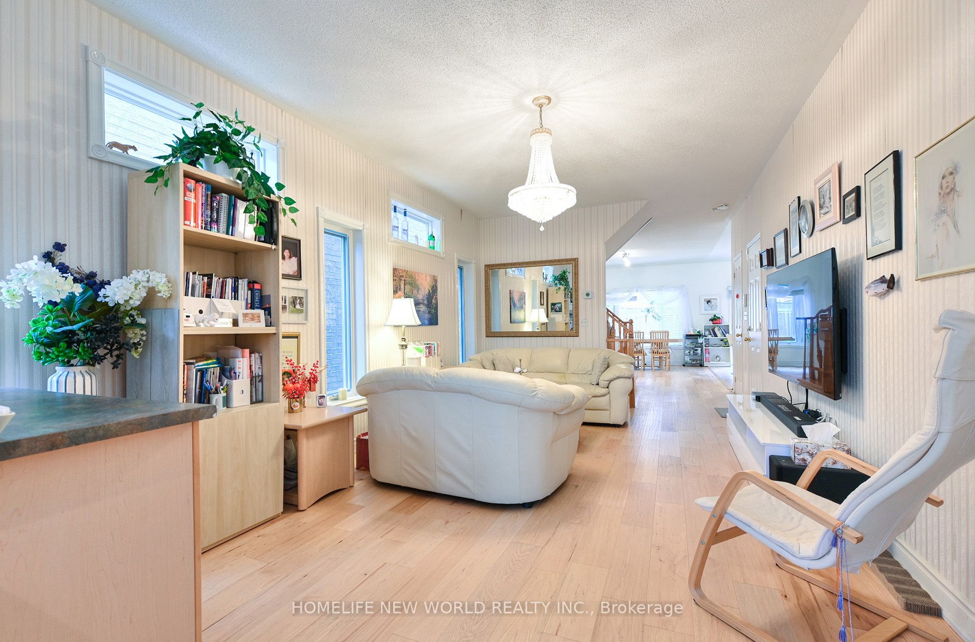 7 Fairlawn Avenue, Markham, ON L6C 2E7 photo 2