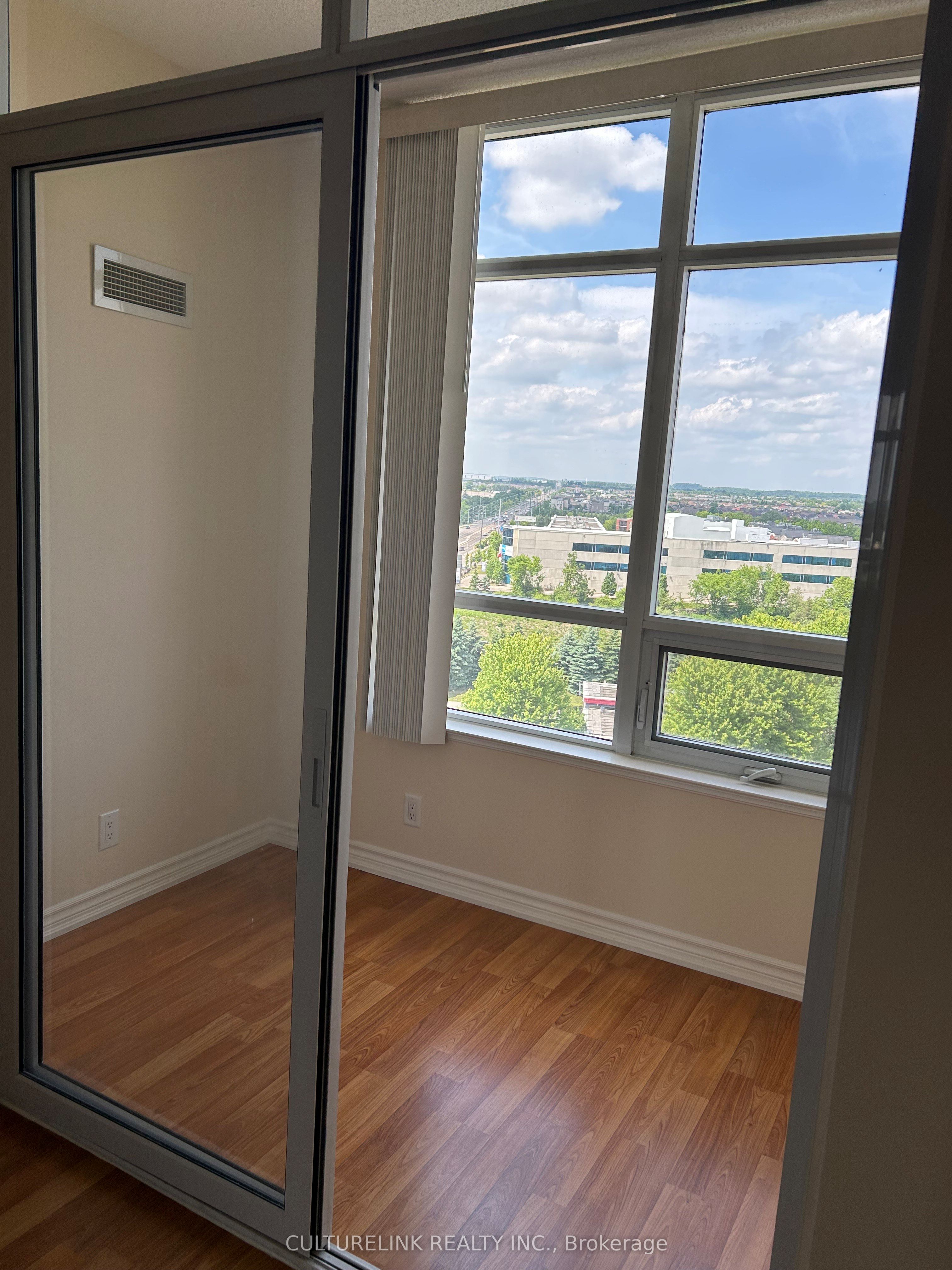 9235 Jane Street 1015, Vaughan, ON L6A 0J8 photo 5