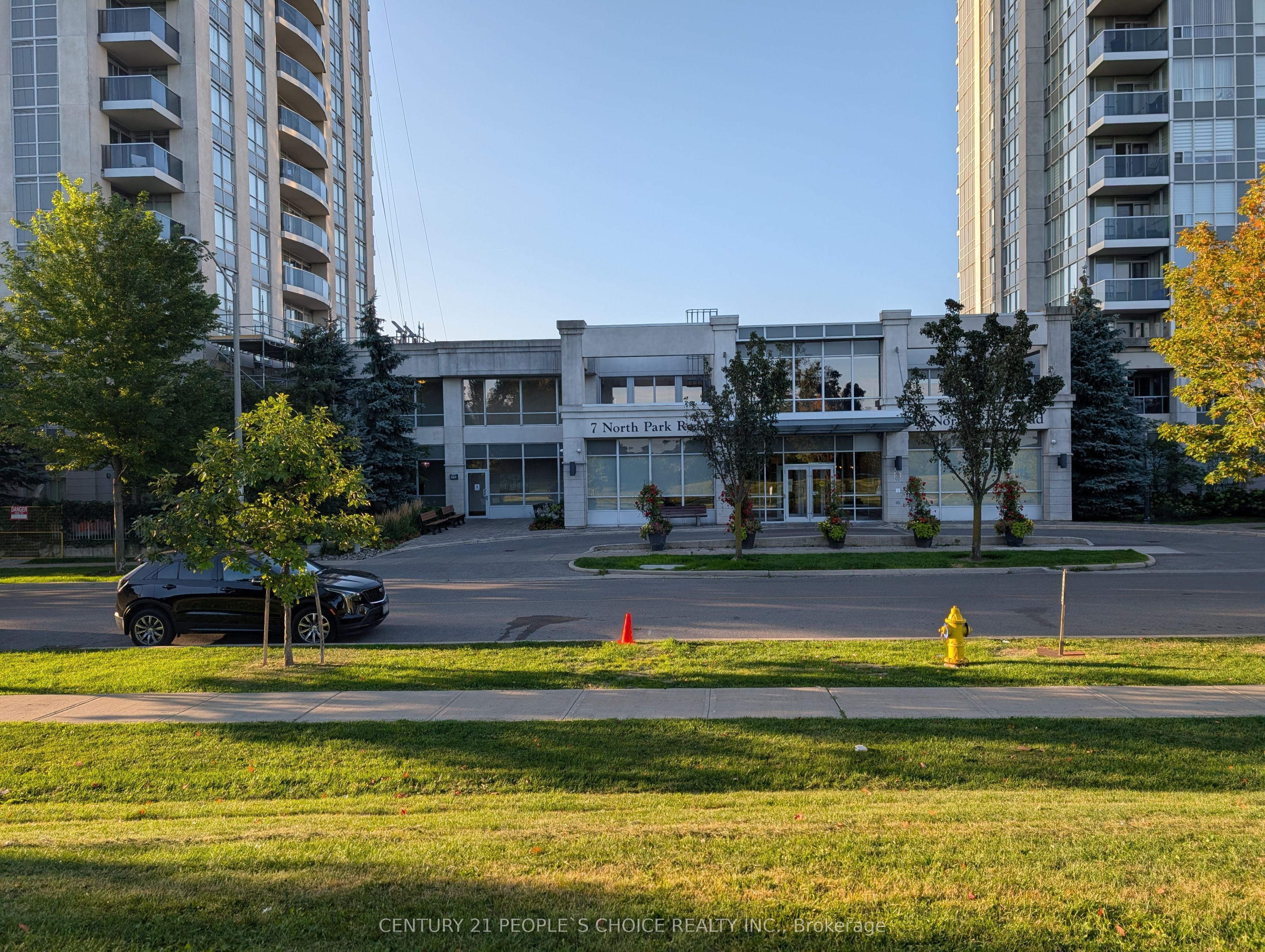 7 North Park Road 401, Vaughan, ON L4J 0C9 photo 2