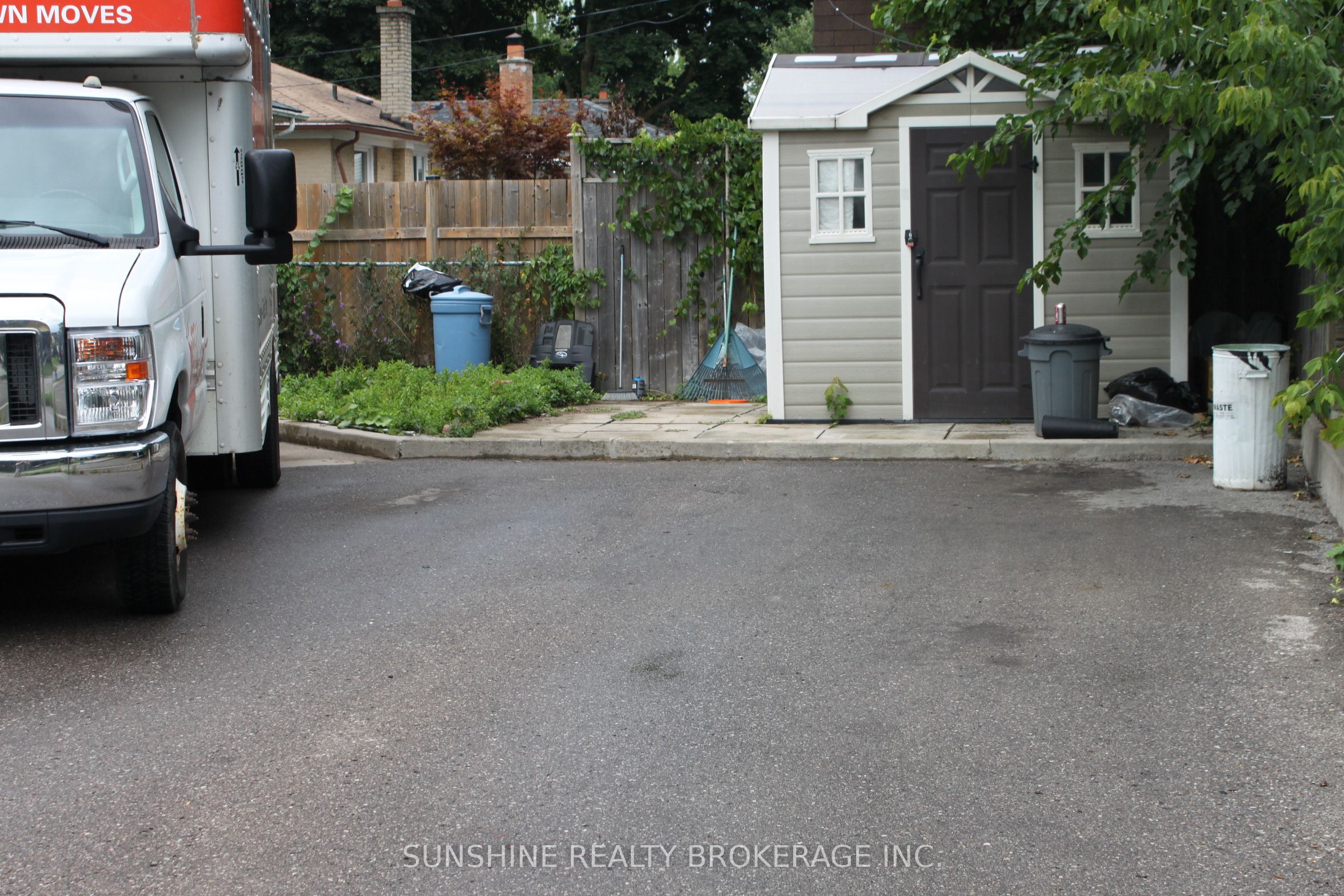 216 Alverna Road Lower B, Richmond Hill, ON L4C 3M7 photo 2
