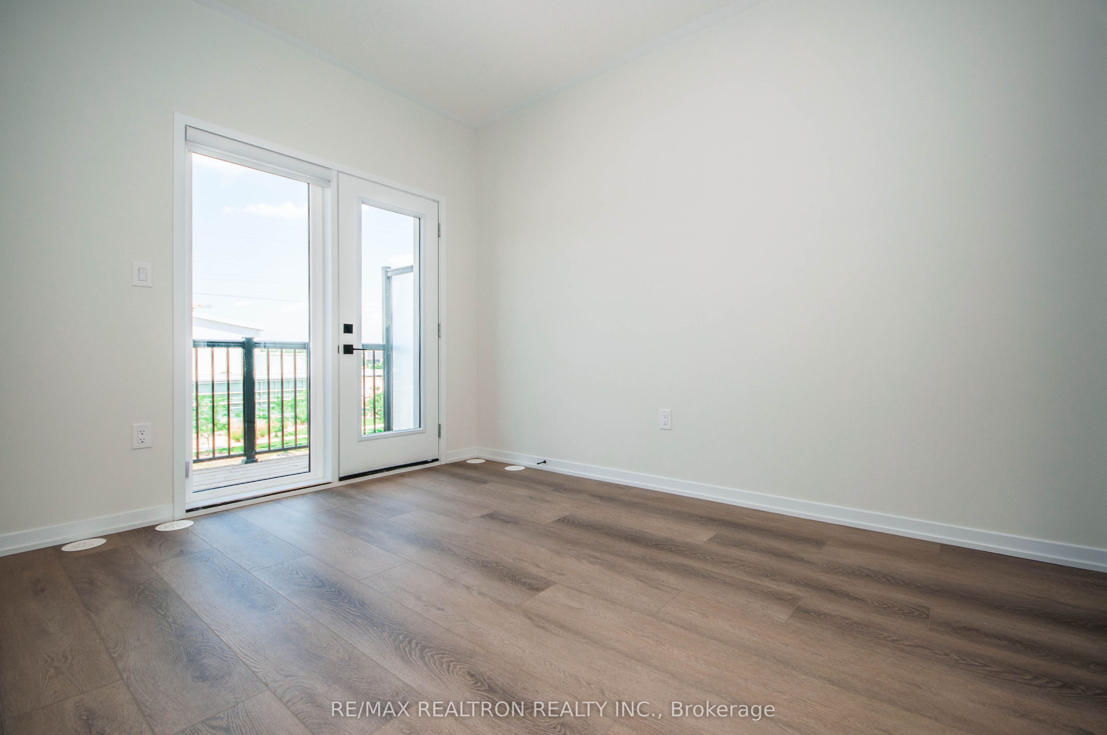 68 Matawin Lane, Richmond Hill, ON L4B 0H8 photo 2