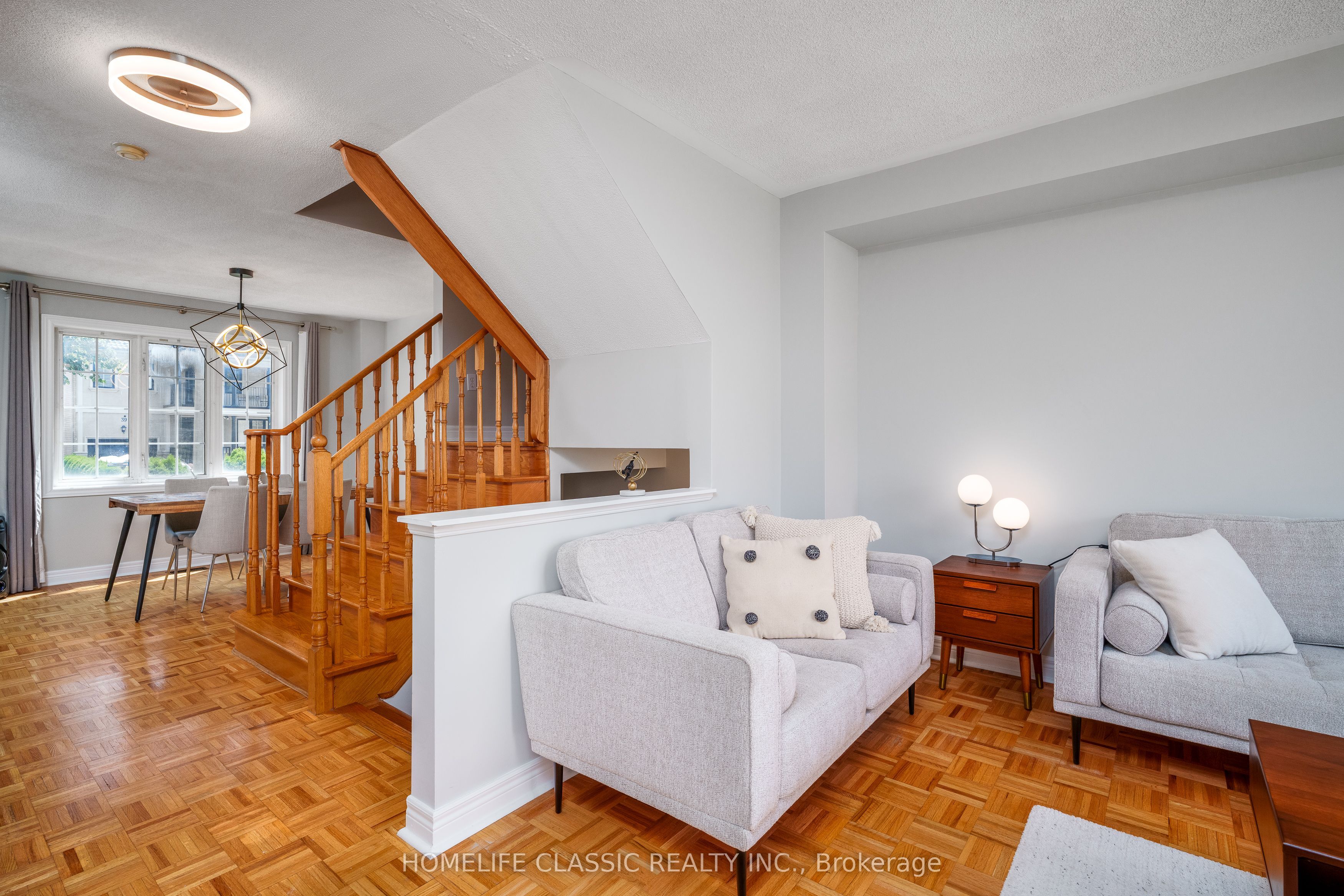 44 Wildberry Crescent, Vaughan, ON L4H 2C6 photo 4