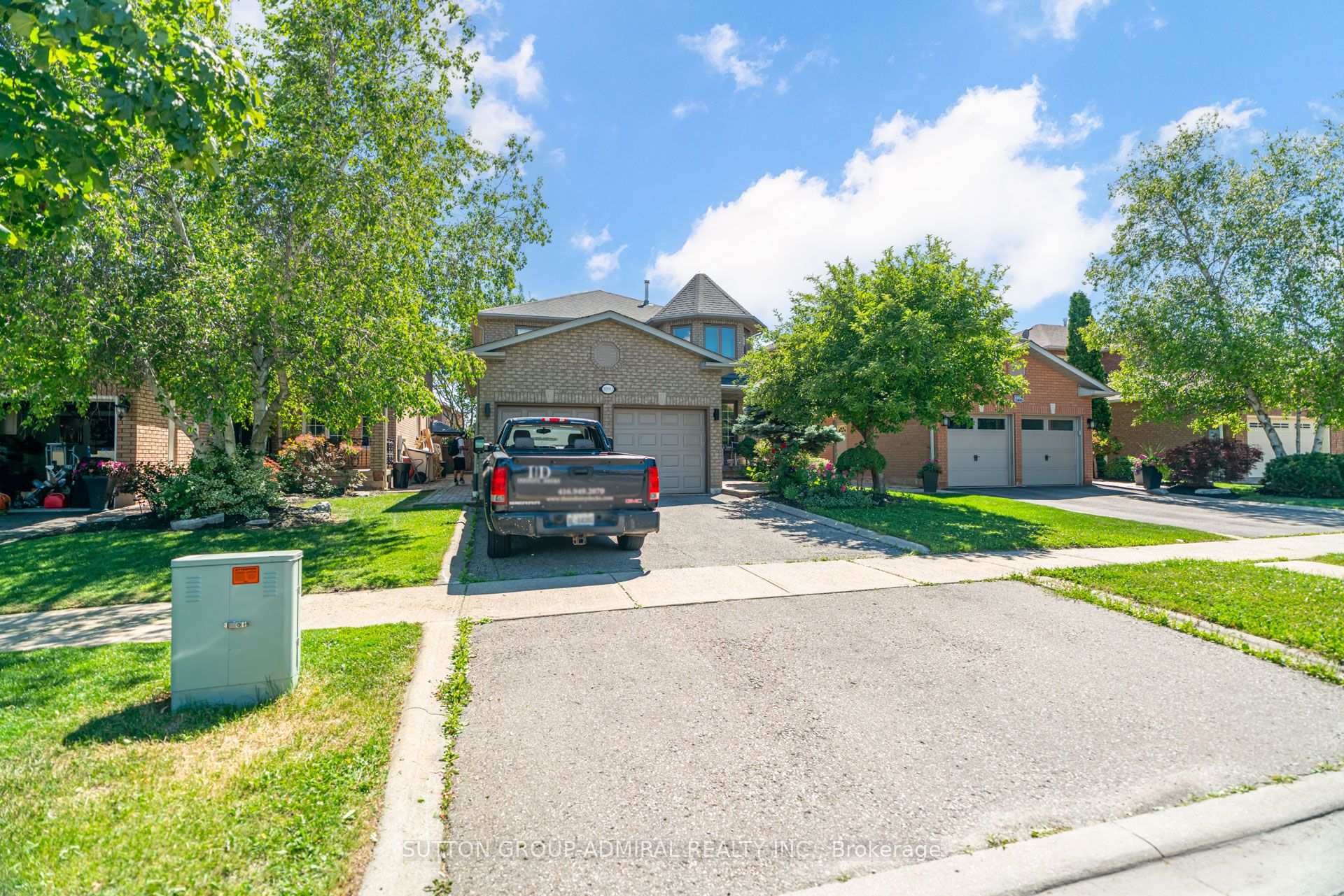 8890 Martin Grove Road, Vaughan, ON L4H 1C3 photo 2