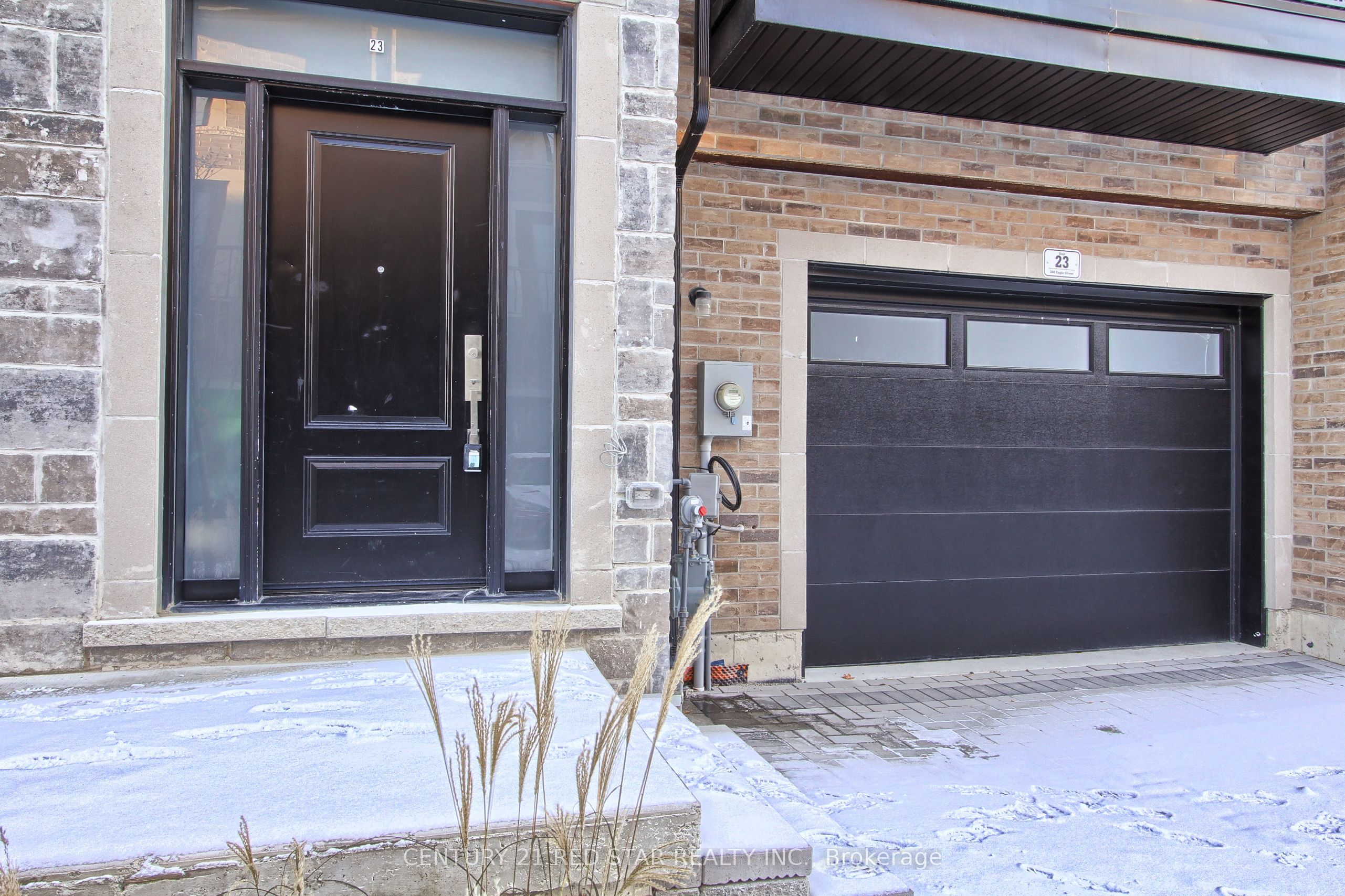 260 Eagle Street 23, Newmarket, ON L3Y 1K1 photo 3