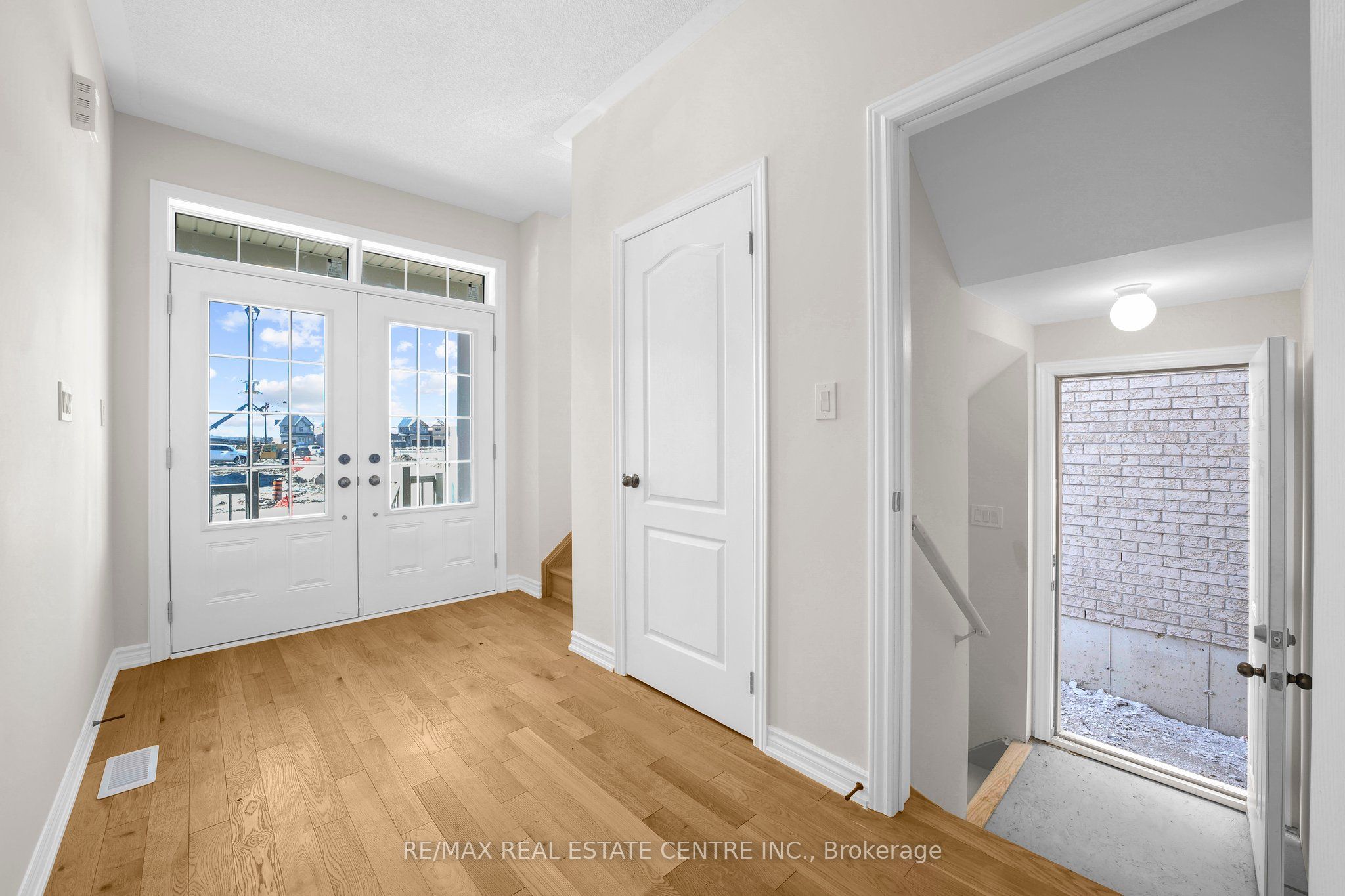15 LAWRENCE D. PRIDHAM Avenue, New Tecumseth, ON L9R 0X1 photo 3