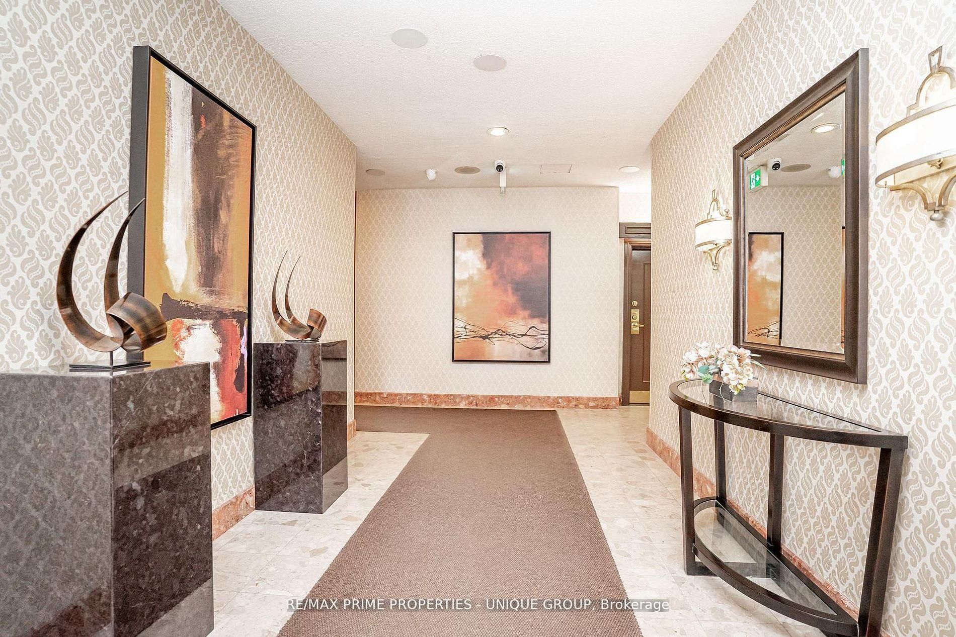 33 Weldrick Road E 209, Richmond Hill, ON L4C 8W4 photo 5