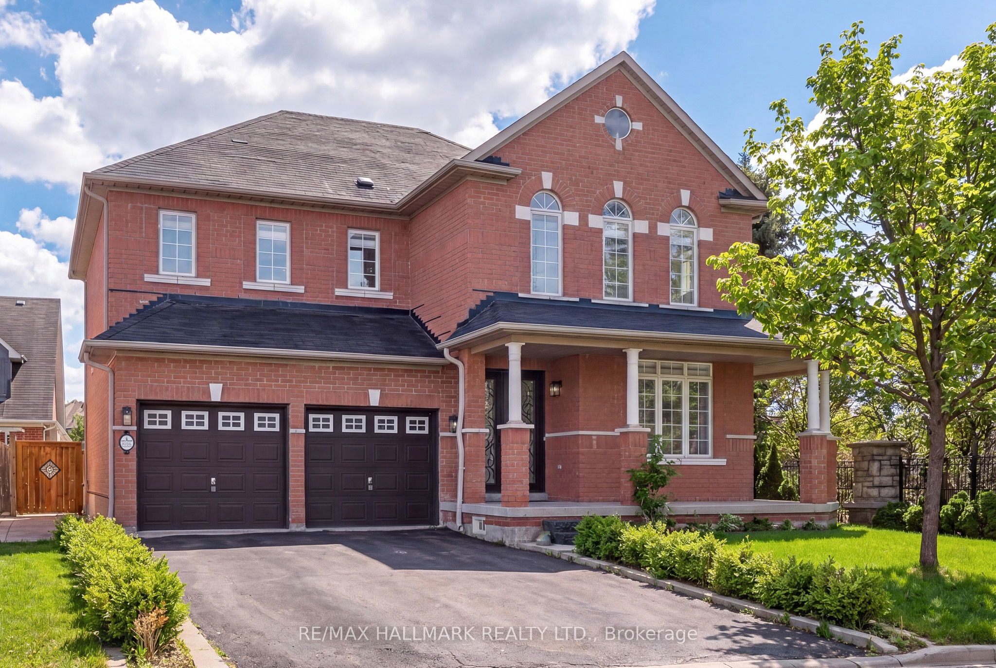 57 Saint Nicholas Crescent, Vaughan, ON L4H 3E5 photo 2