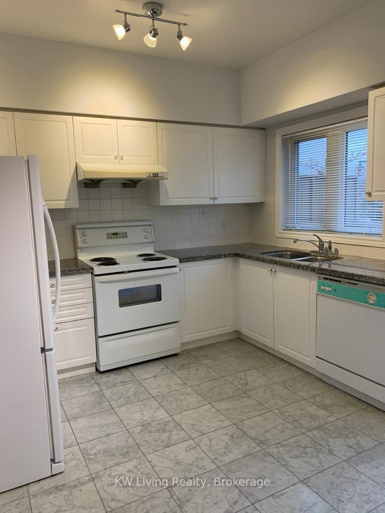 9133 Bayview Avenue TH76, Richmond Hill, ON L4B 4V6 photo 5