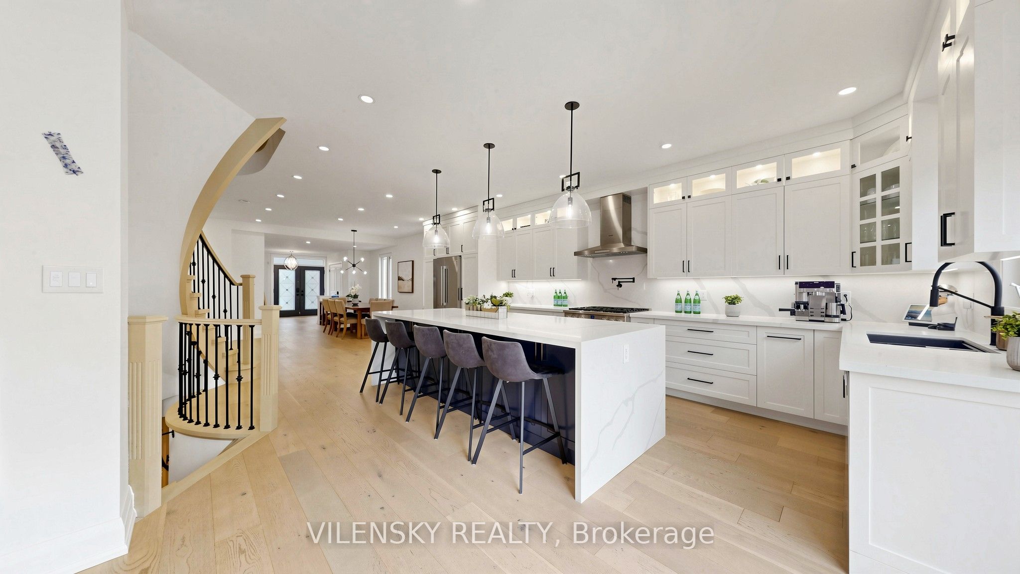 146 Valley Vista Drive, Vaughan, ON L6A 0Z4 photo 2