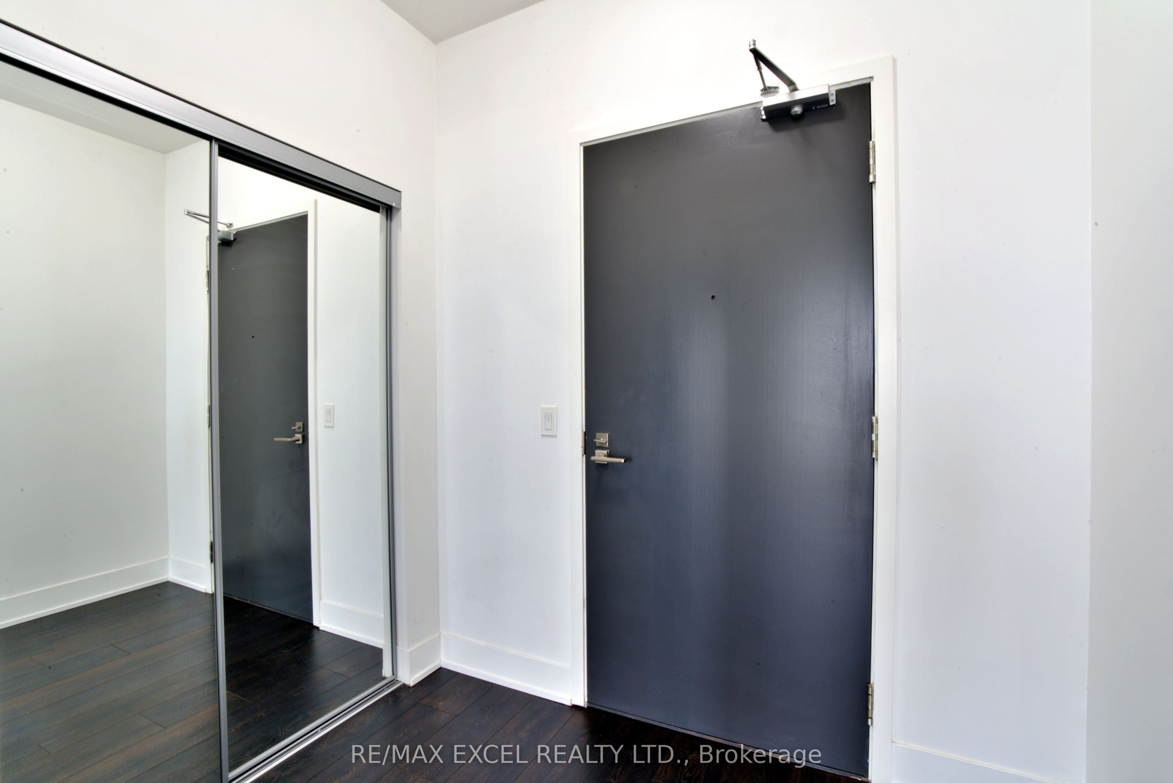2908 Highway 7 Road 2607, Vaughan, ON L4K 1V5 photo 2