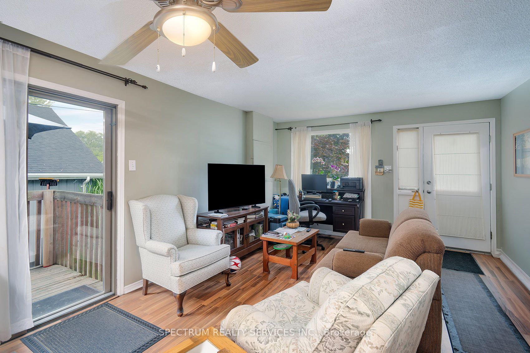 229 Pine Beach Drive, Georgina, ON L4P 2V7 photo 4