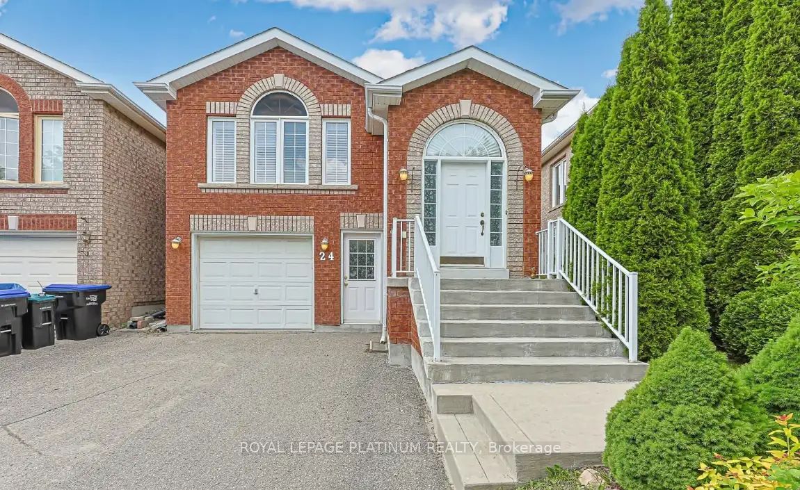 24 Smith Street, Bradford West Gwillimbury, ON L3Z 3C9