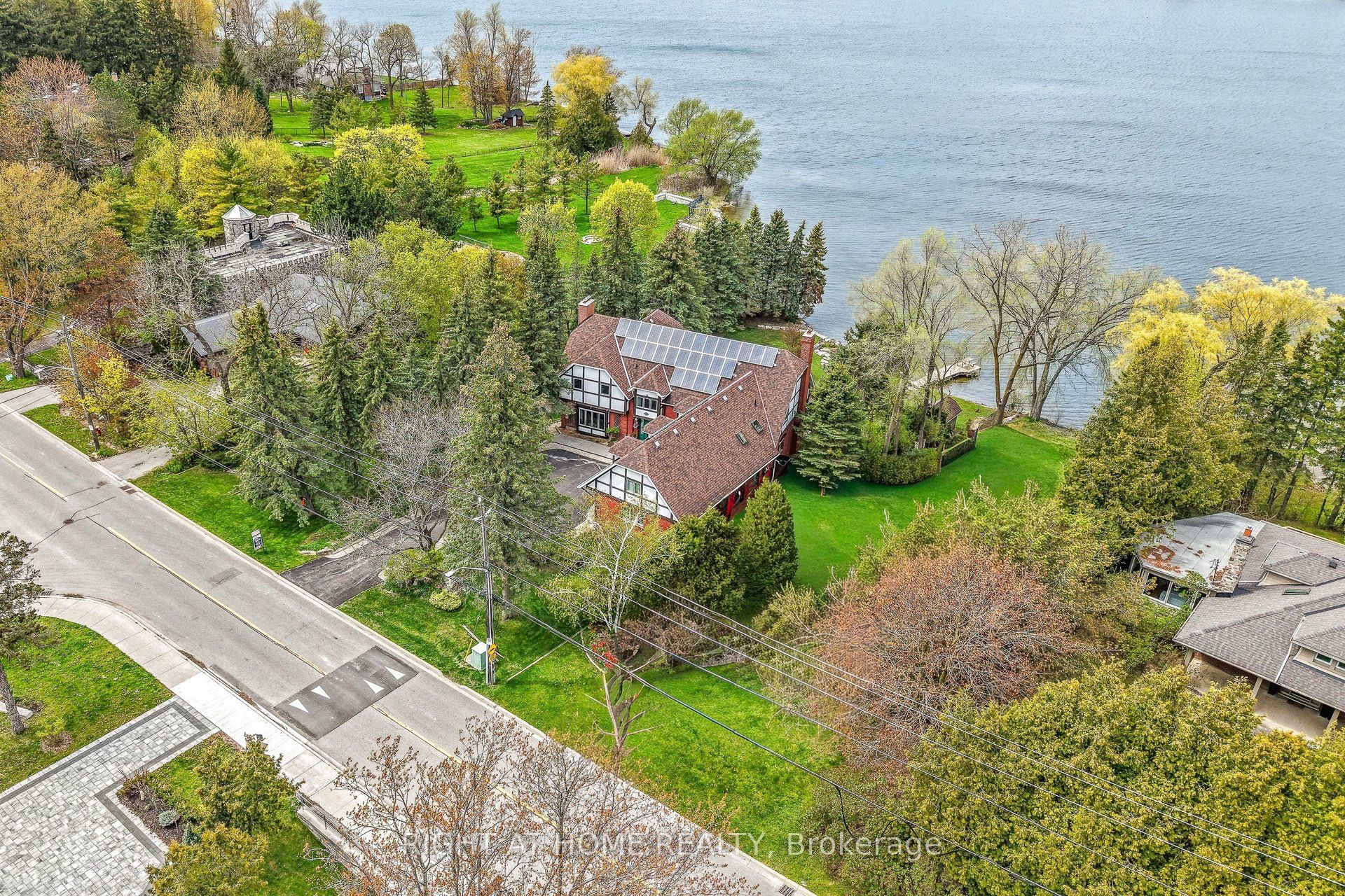 566 Sunset Beach Road, Richmond Hill, ON L4E 3J8 photo 3