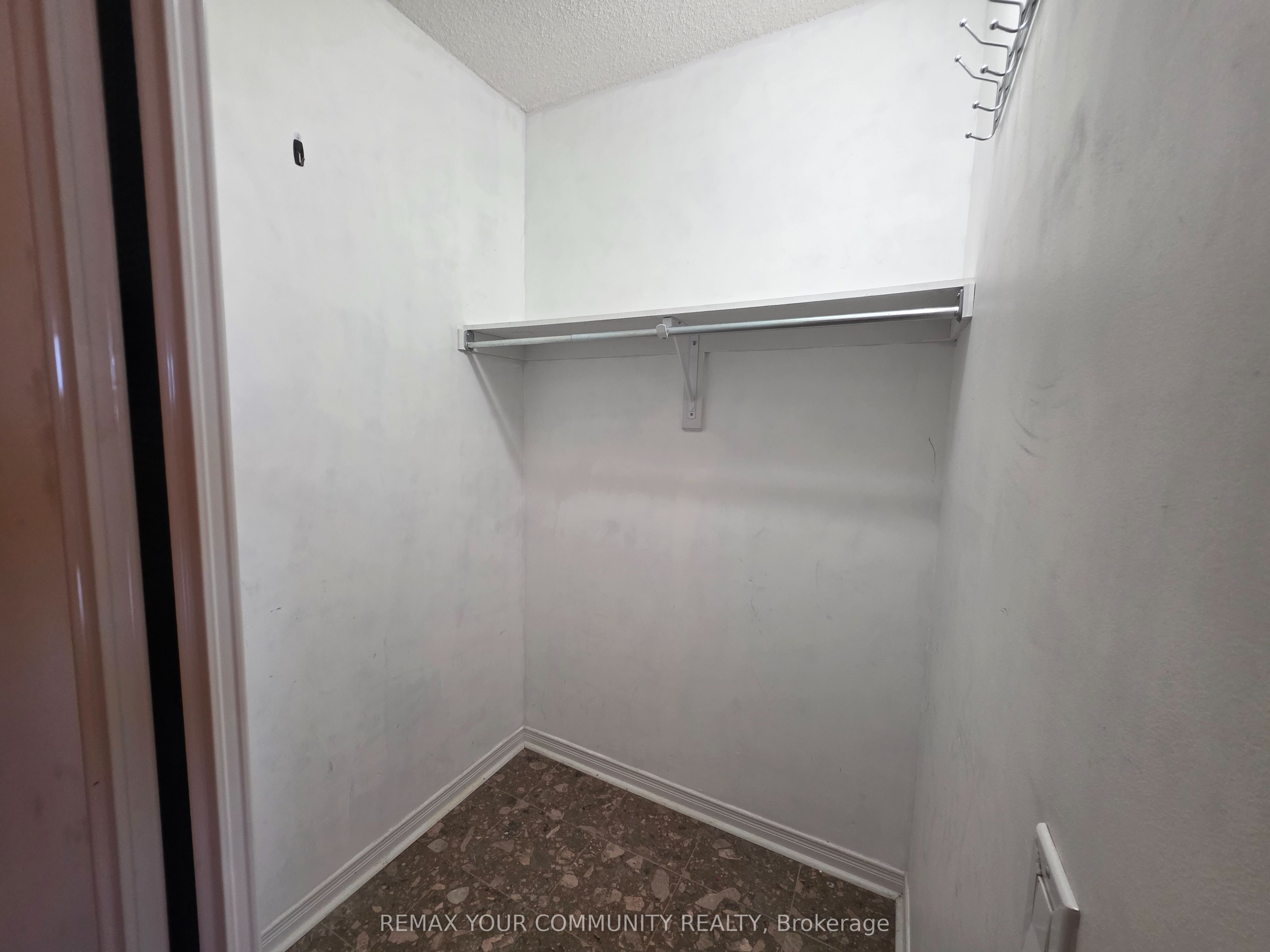 9 Northern Heights Drive E Drive 916, Richmond Hill, ON L4B 4M6 photo 4