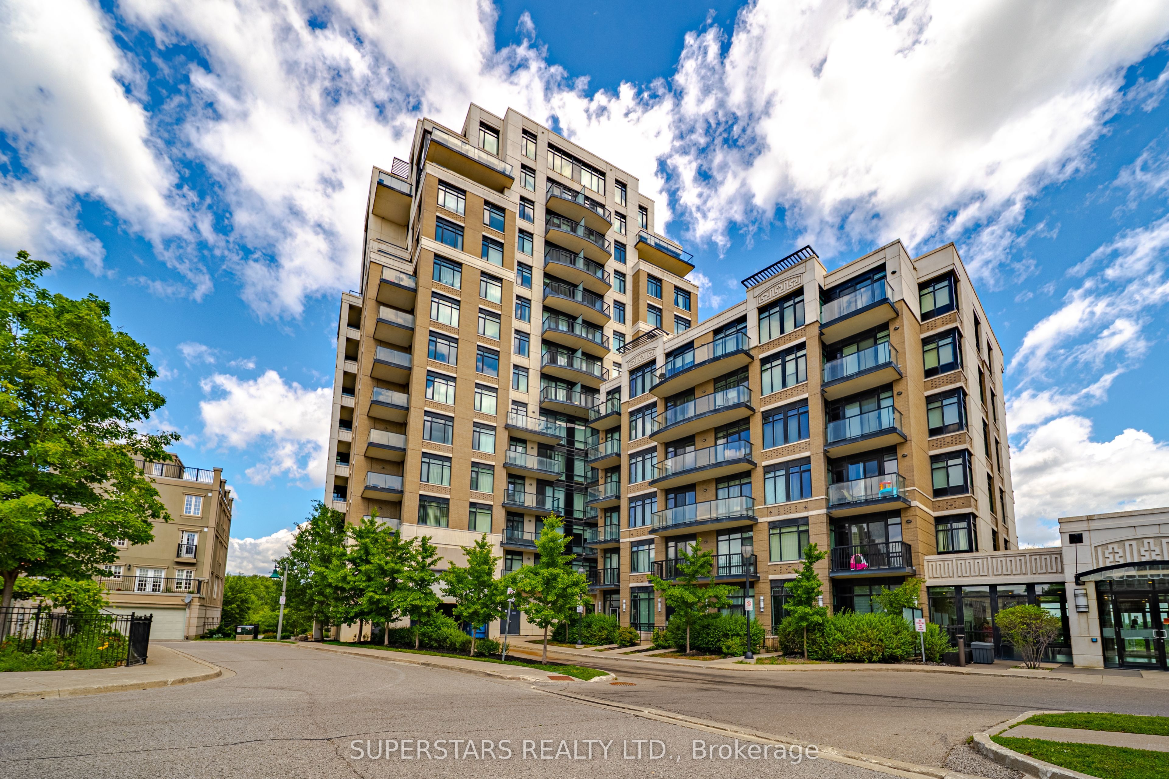 151 Upper Duke Crescent 809, Markham, ON L6G 0E1