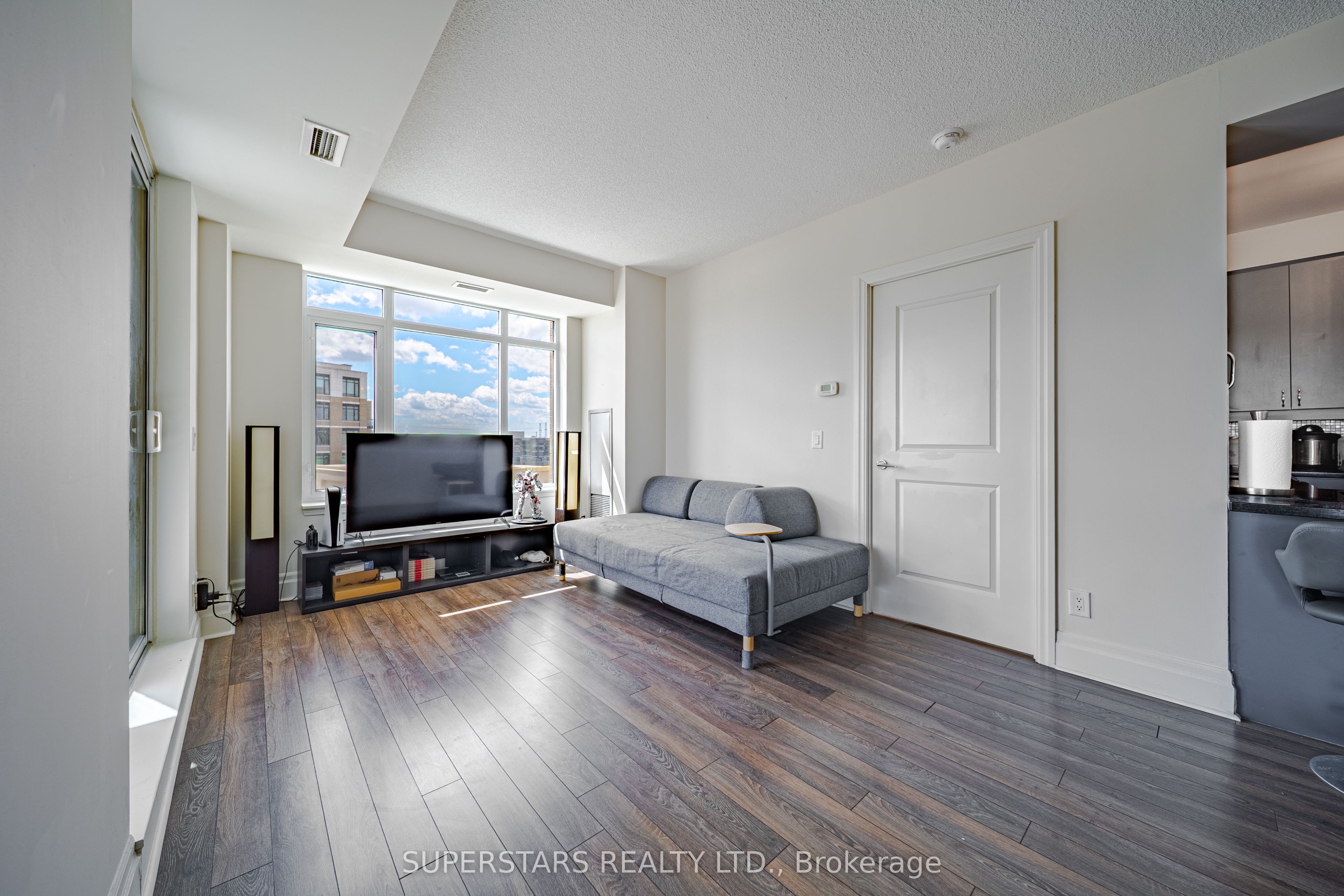 151 Upper Duke Crescent 809, Markham, ON L6G 0E1 photo 3