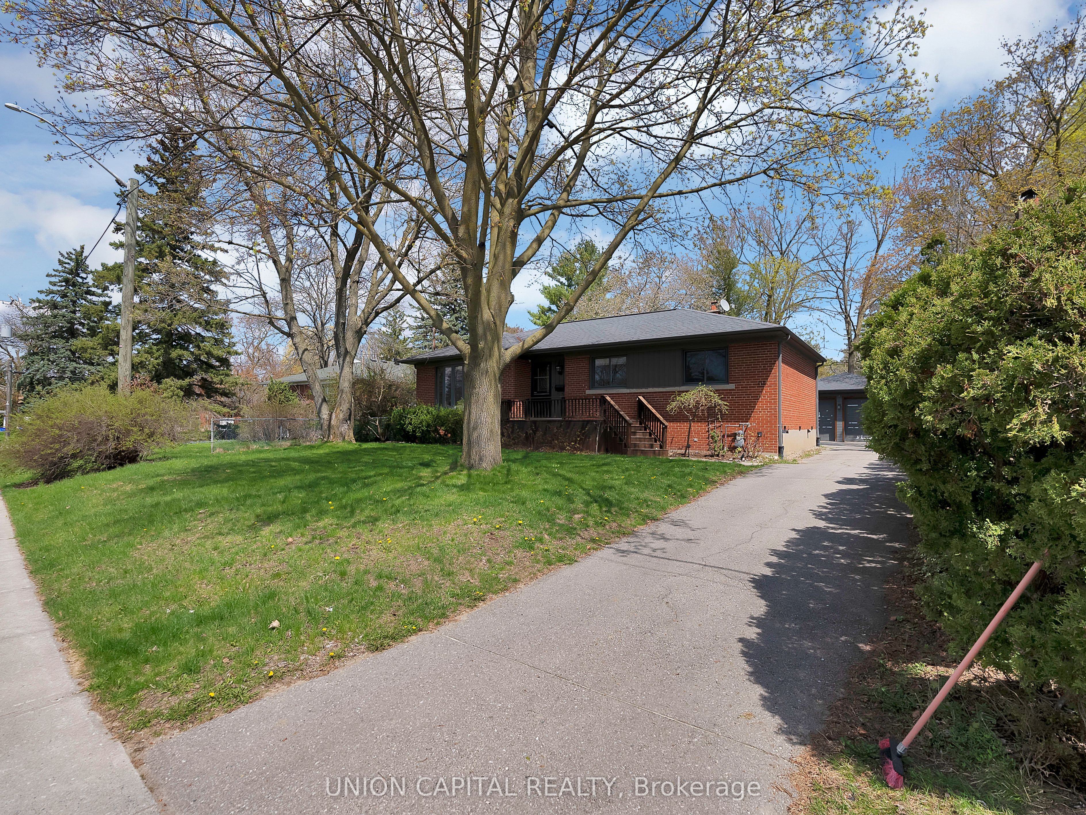 111 Libby Boulevard, Richmond Hill, ON L4C 4V4 photo 3