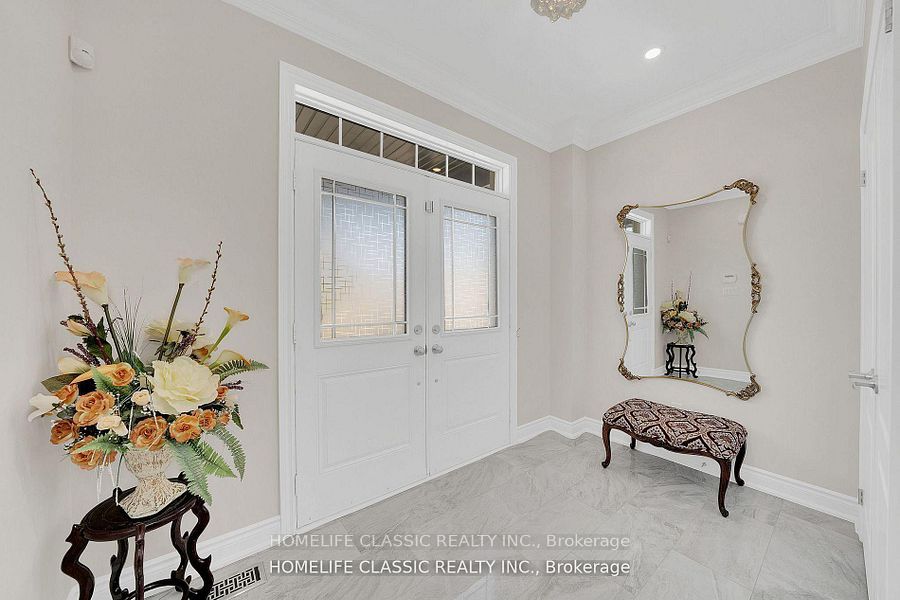 105 McKenzie Way, Bradford West Gwillimbury, ON L3Z 4G6 photo 3
