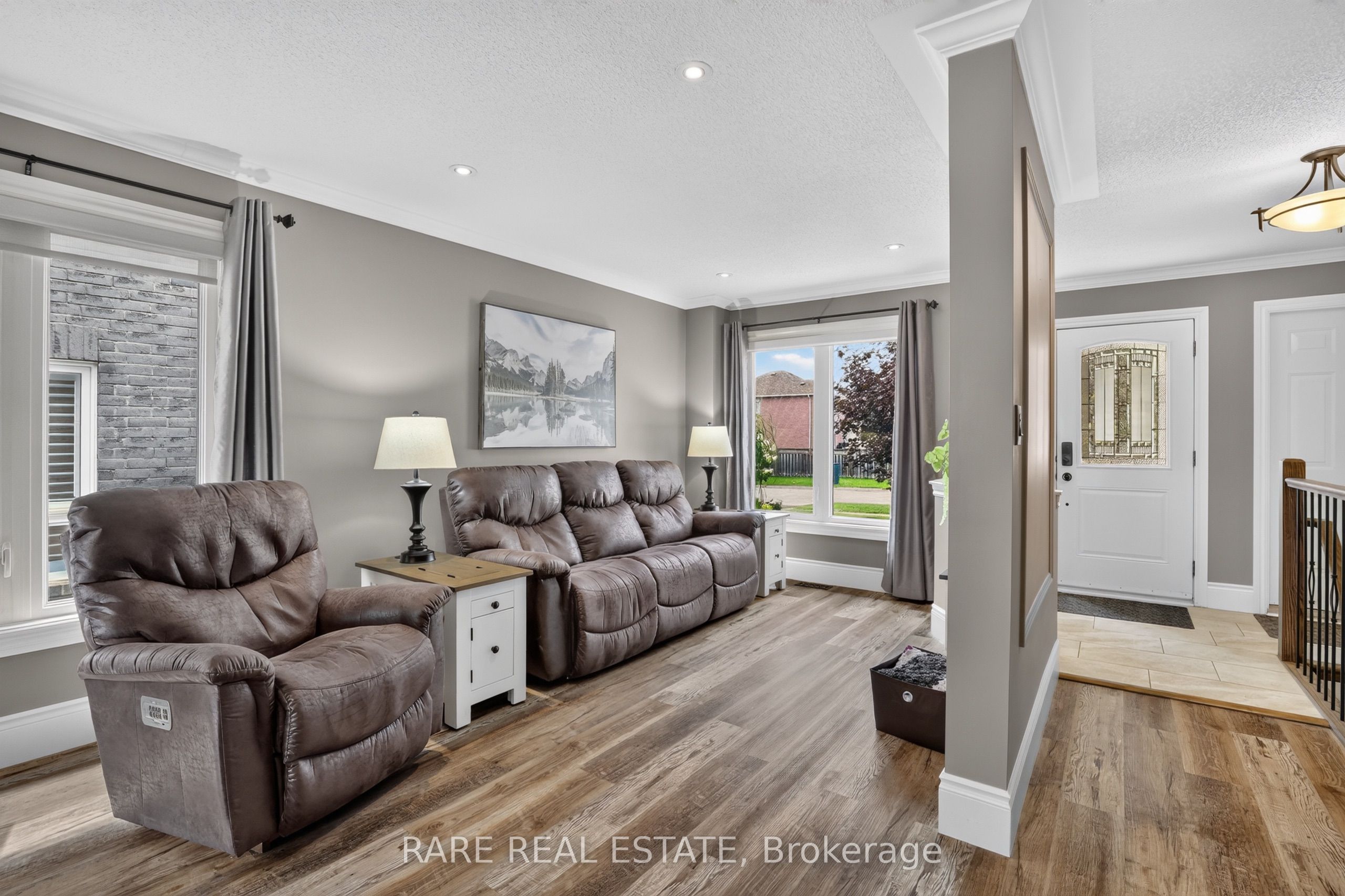 1929 Romina Court, Innisfil, ON L9S 4X9 photo 5
