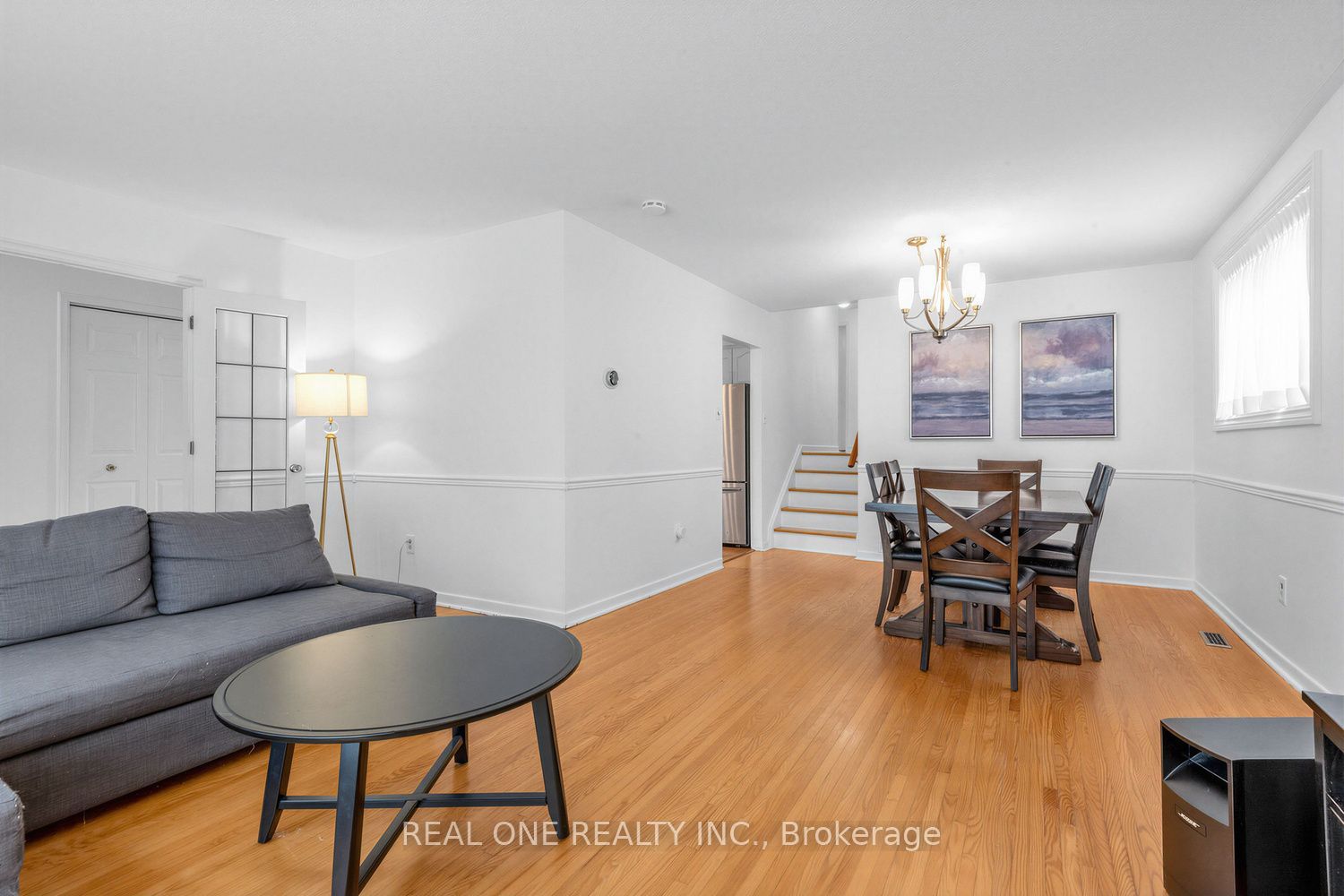 10 Devins Drive, Aurora, ON L4G 2Z1 photo 4