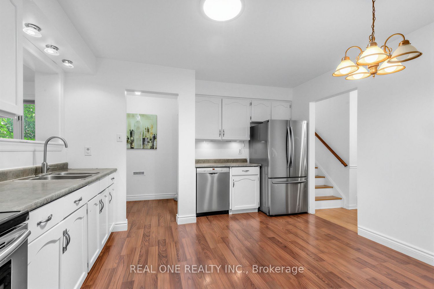 10 Devins Drive, Aurora, ON L4G 2Z1 photo 5