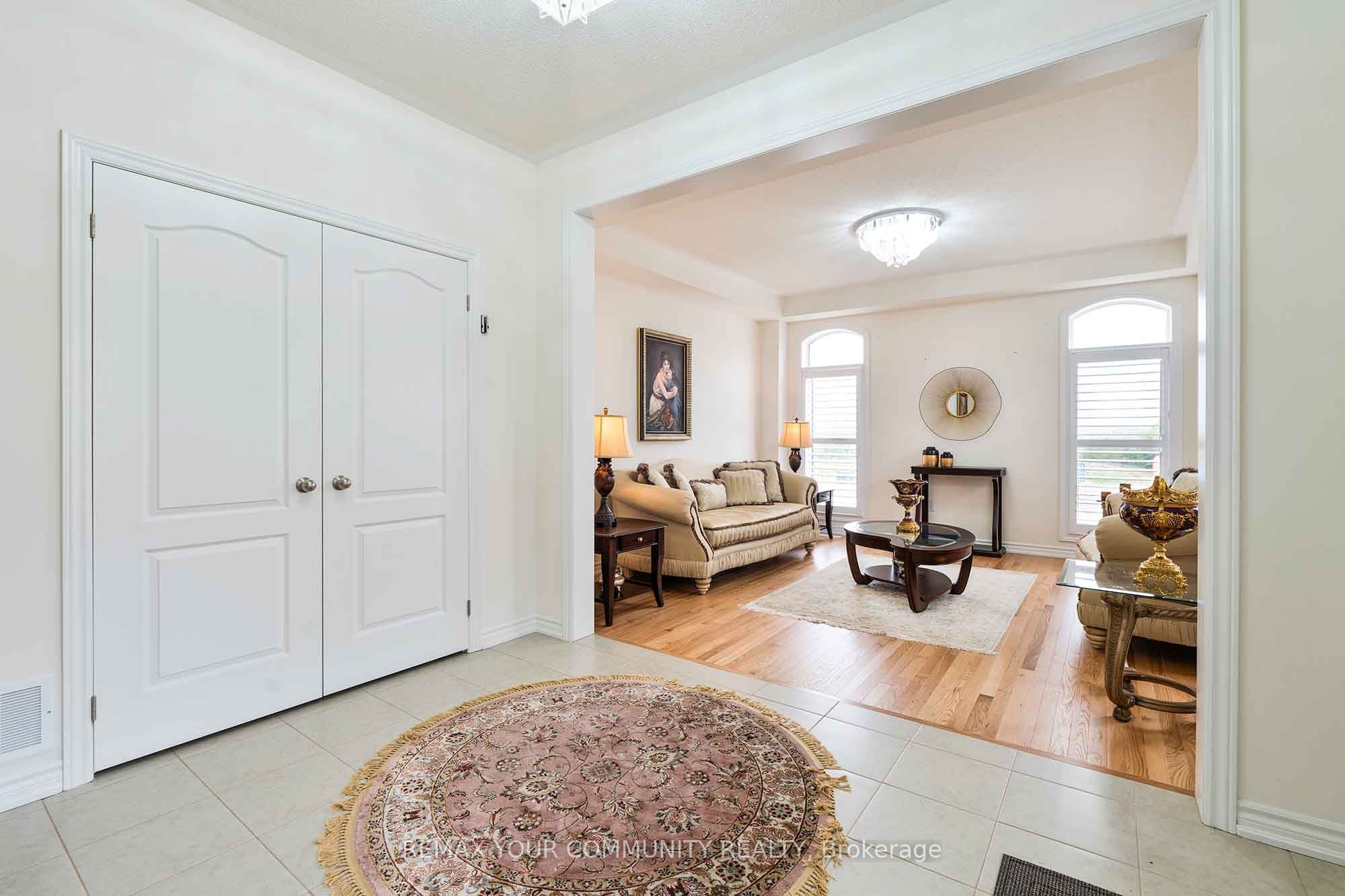 9 Cranley Road Main, East Gwillimbury, ON L9N 0T7 photo 4