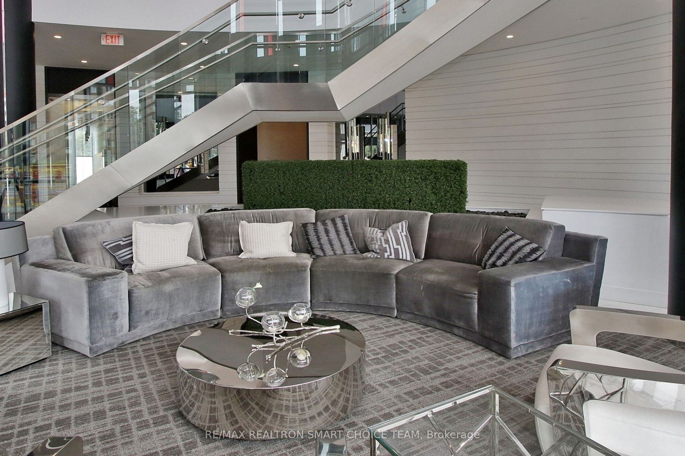 9471 Yonge Street 349, Richmond Hill, ON L4C 0Z5 photo 4