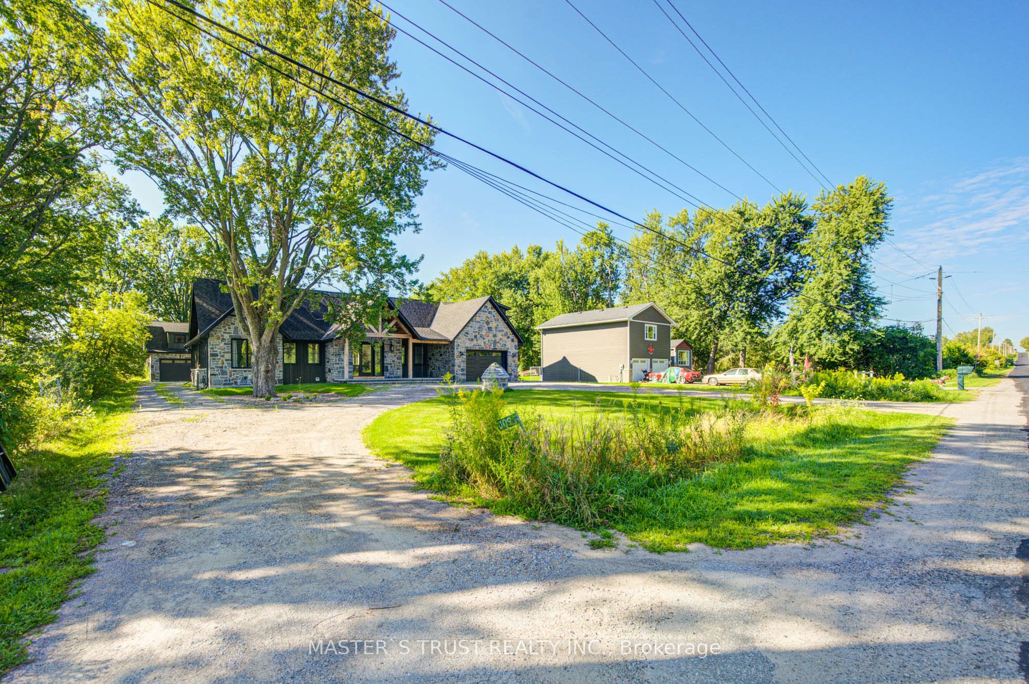 1109 2nd Line, Innisfil, ON L0L 1K0 photo 3