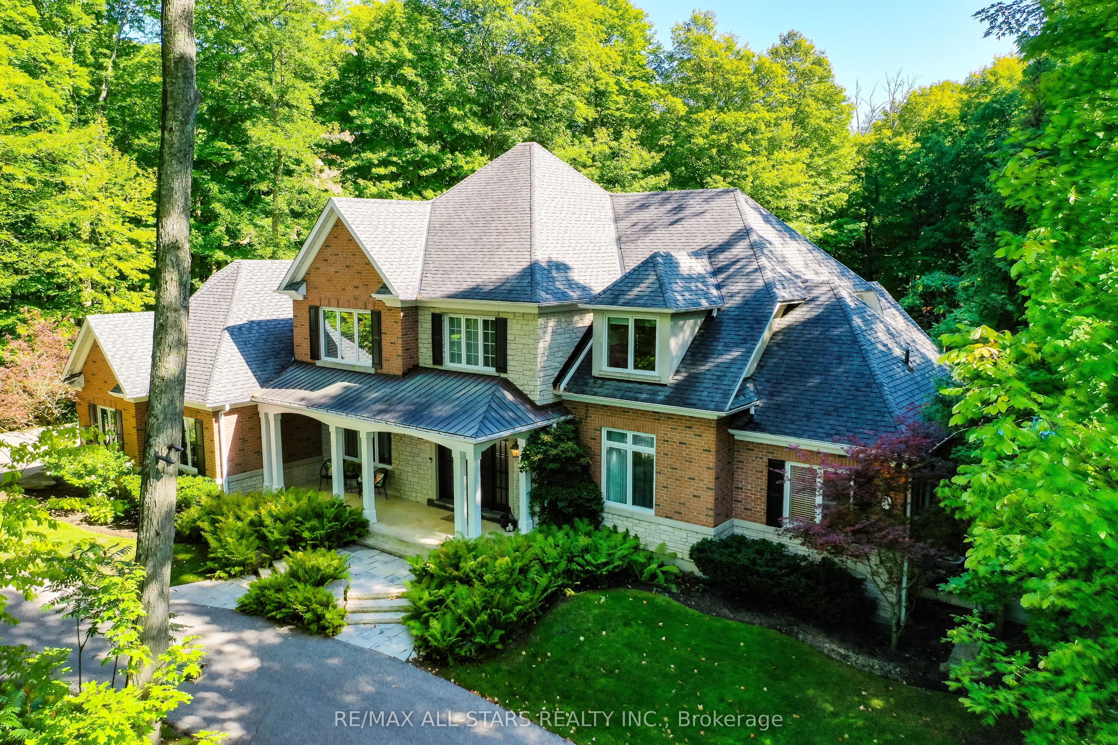 3 Bridgewater Drive, Richmond Hill, ON L4E 3N4 photo 4