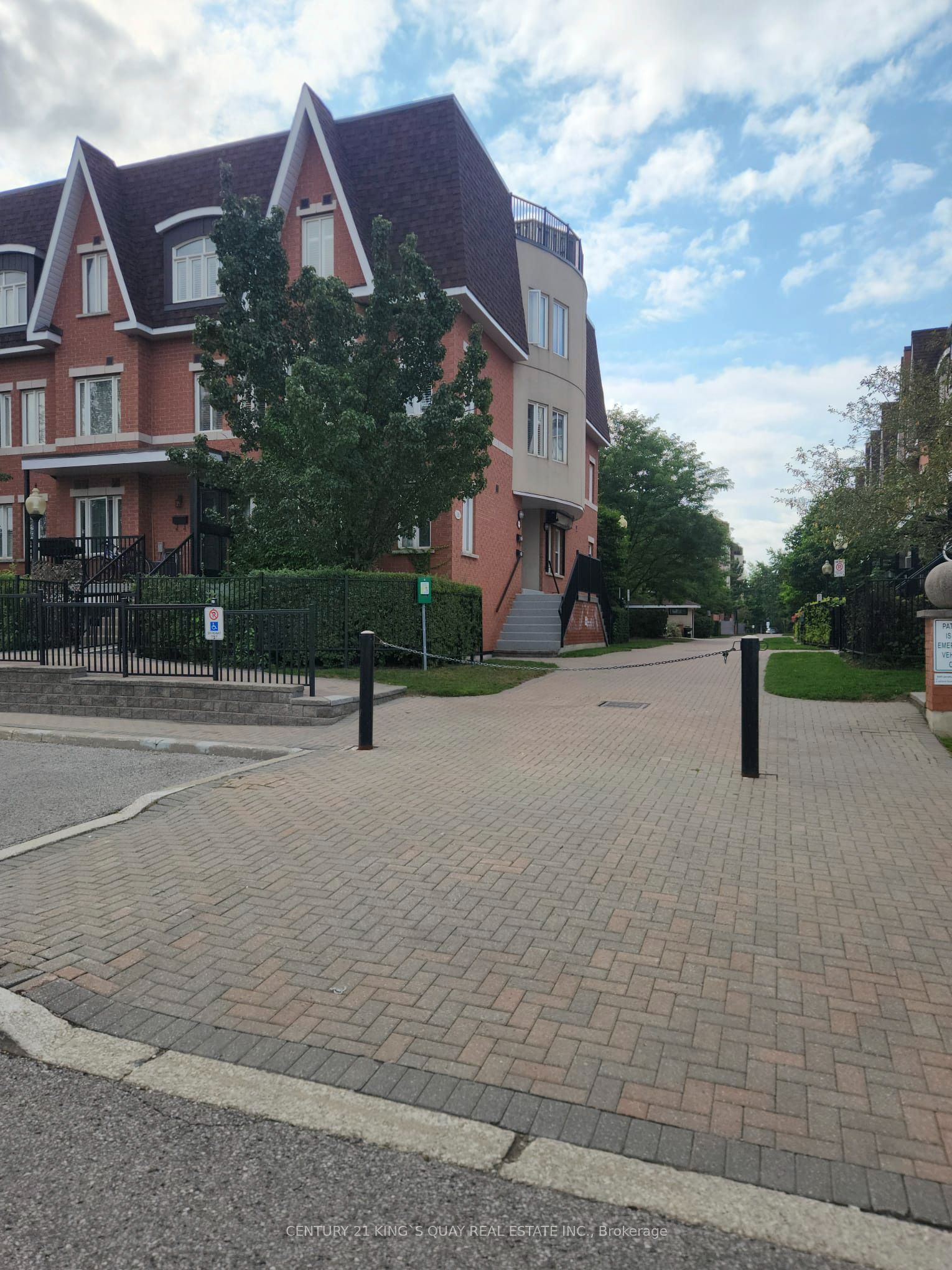 316 John Street 255, Markham, ON L3T 0A7