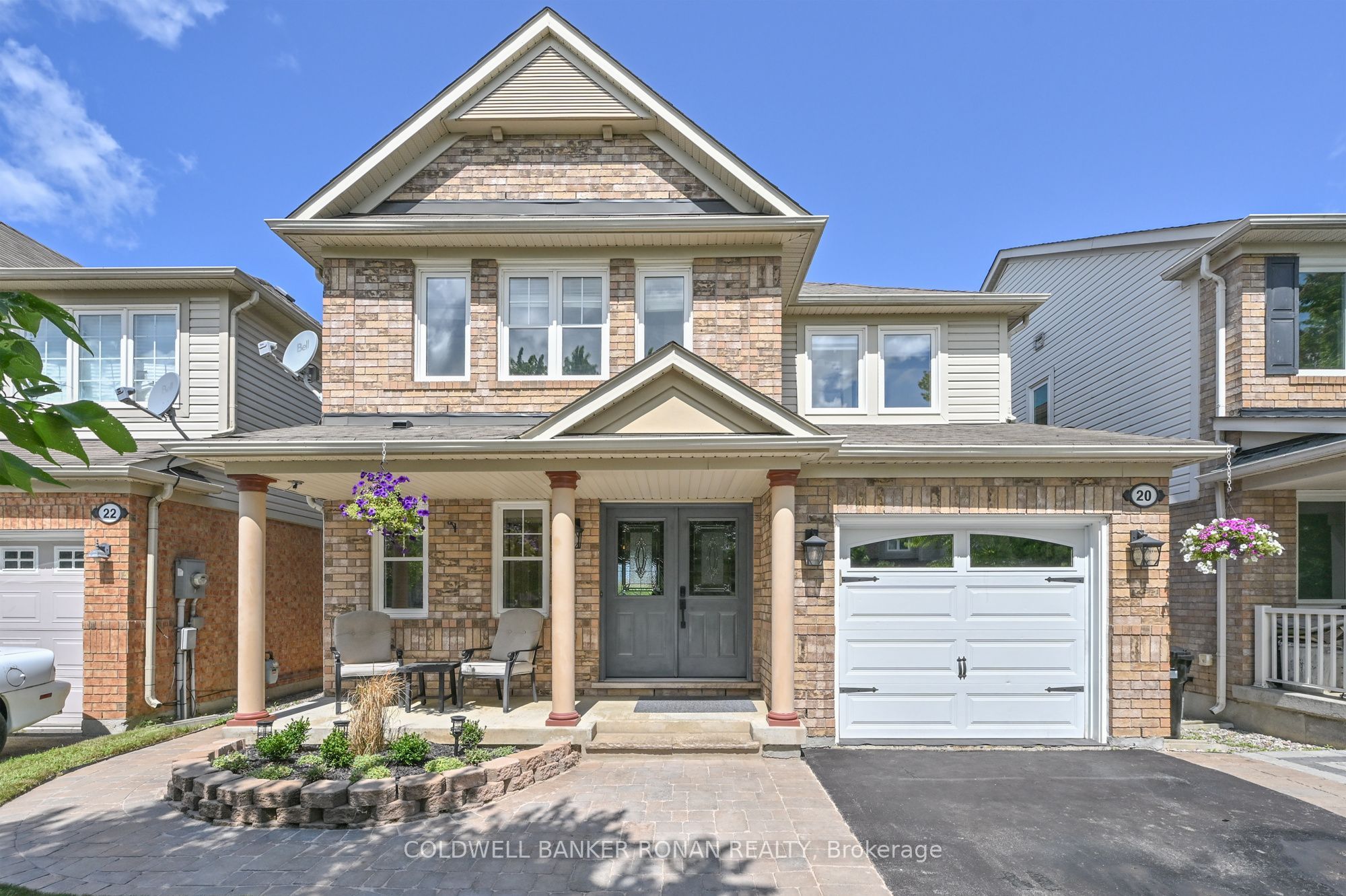 20 John W Taylor Avenue, New Tecumseth, ON L9R 0B3 photo 2