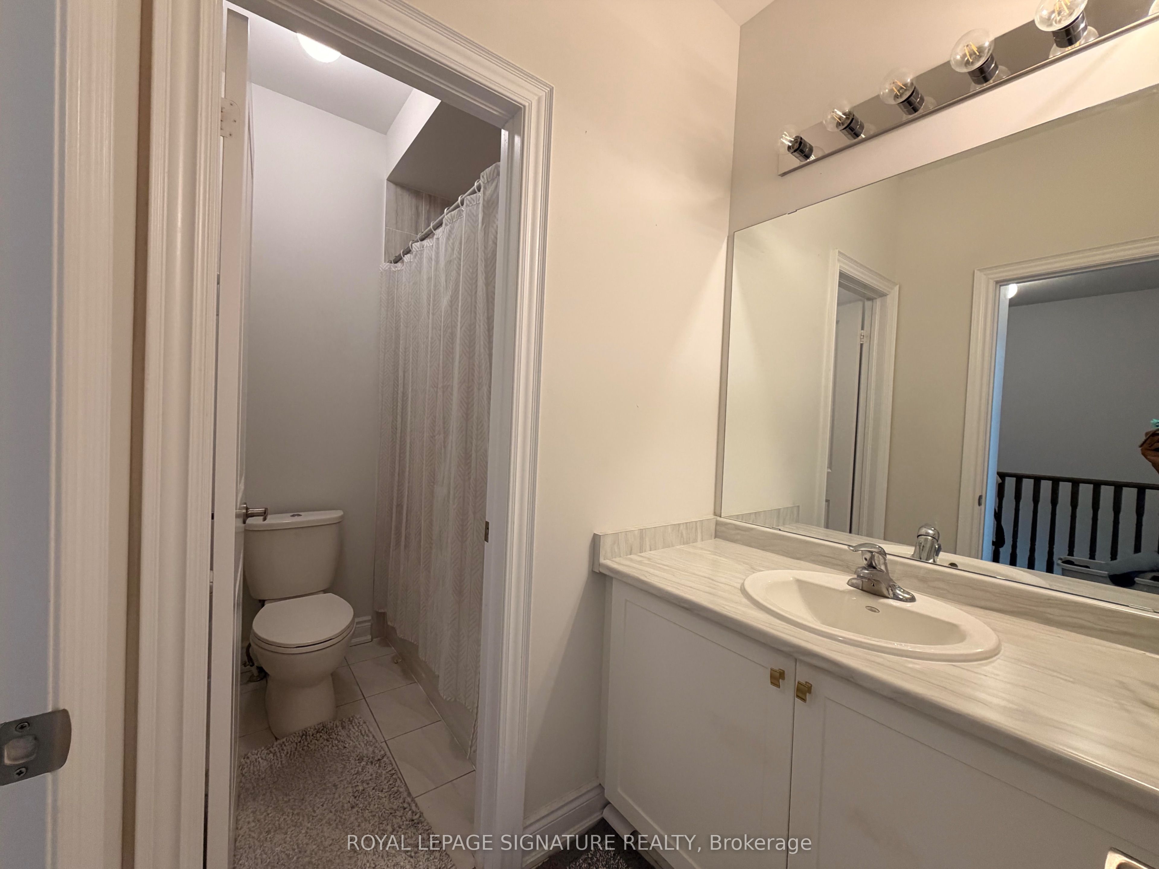 52 Tennant Circle, Vaughan, ON L4H 5L5 photo 3
