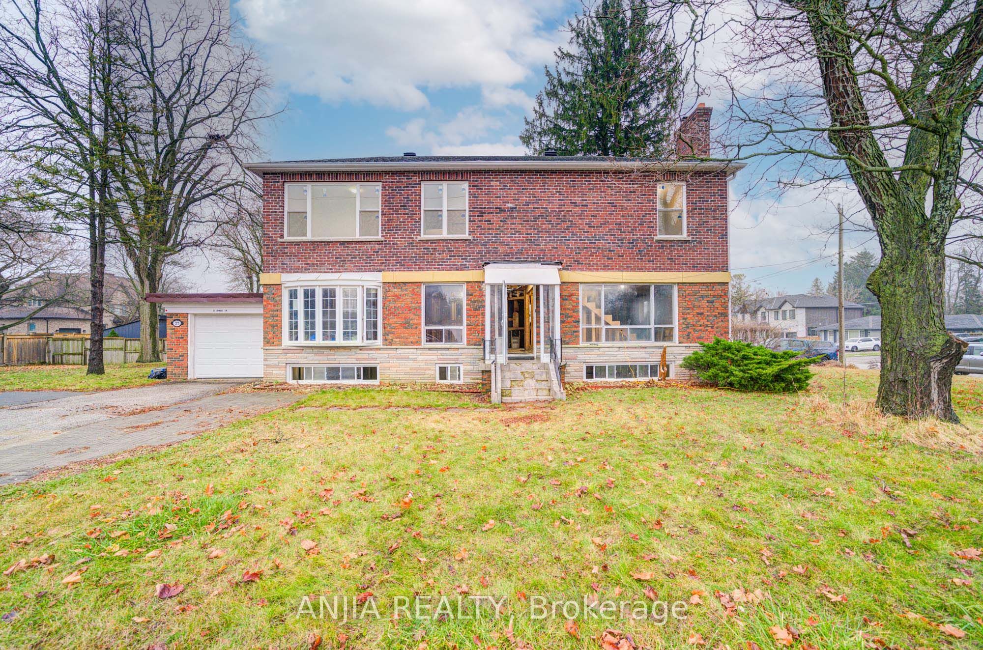 27 Jonquil Crescent, Markham, ON L3P 1T3