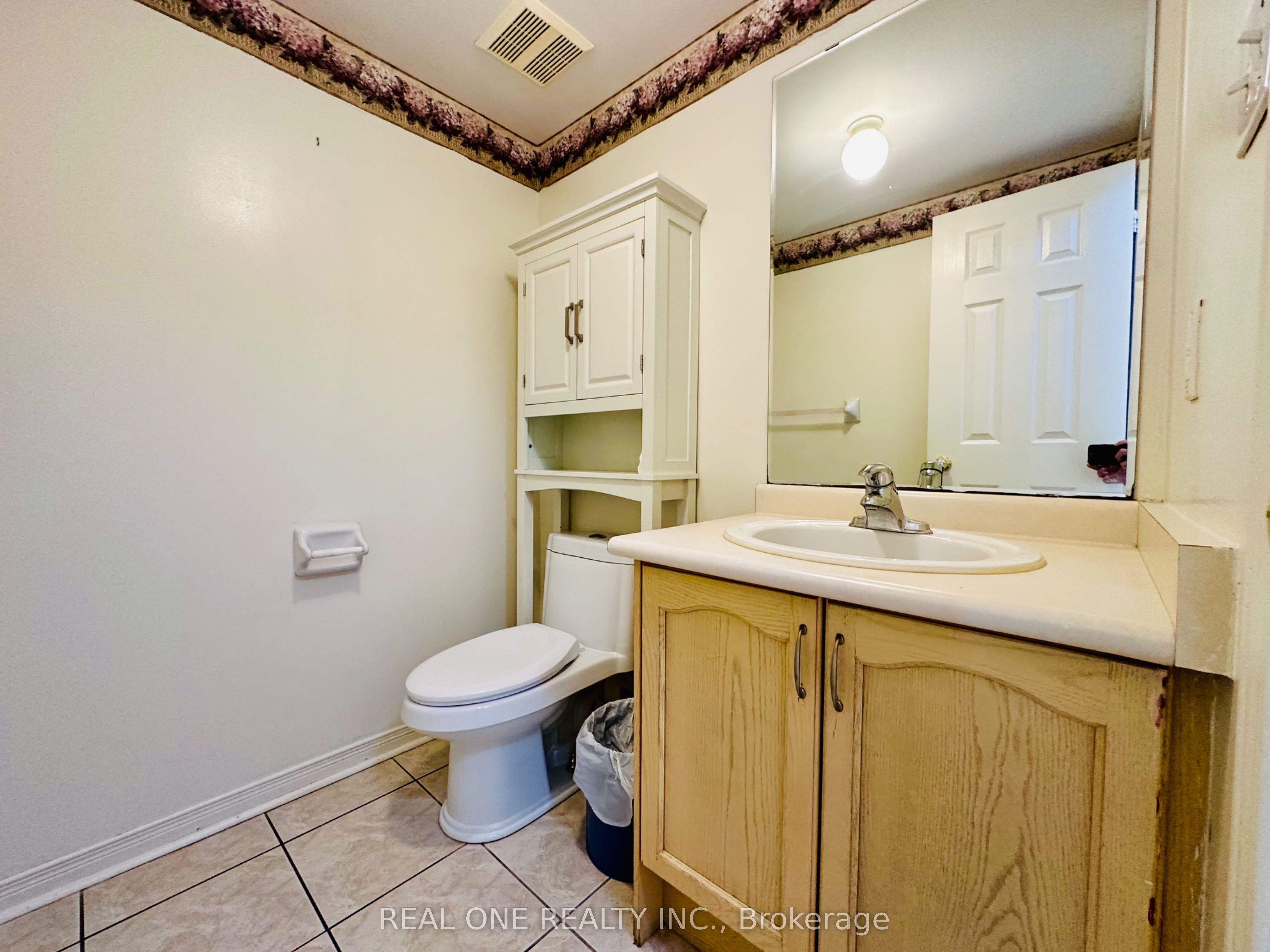 104 Revelstoke Crescent, Richmond Hill, ON L4B 4T4 photo 4