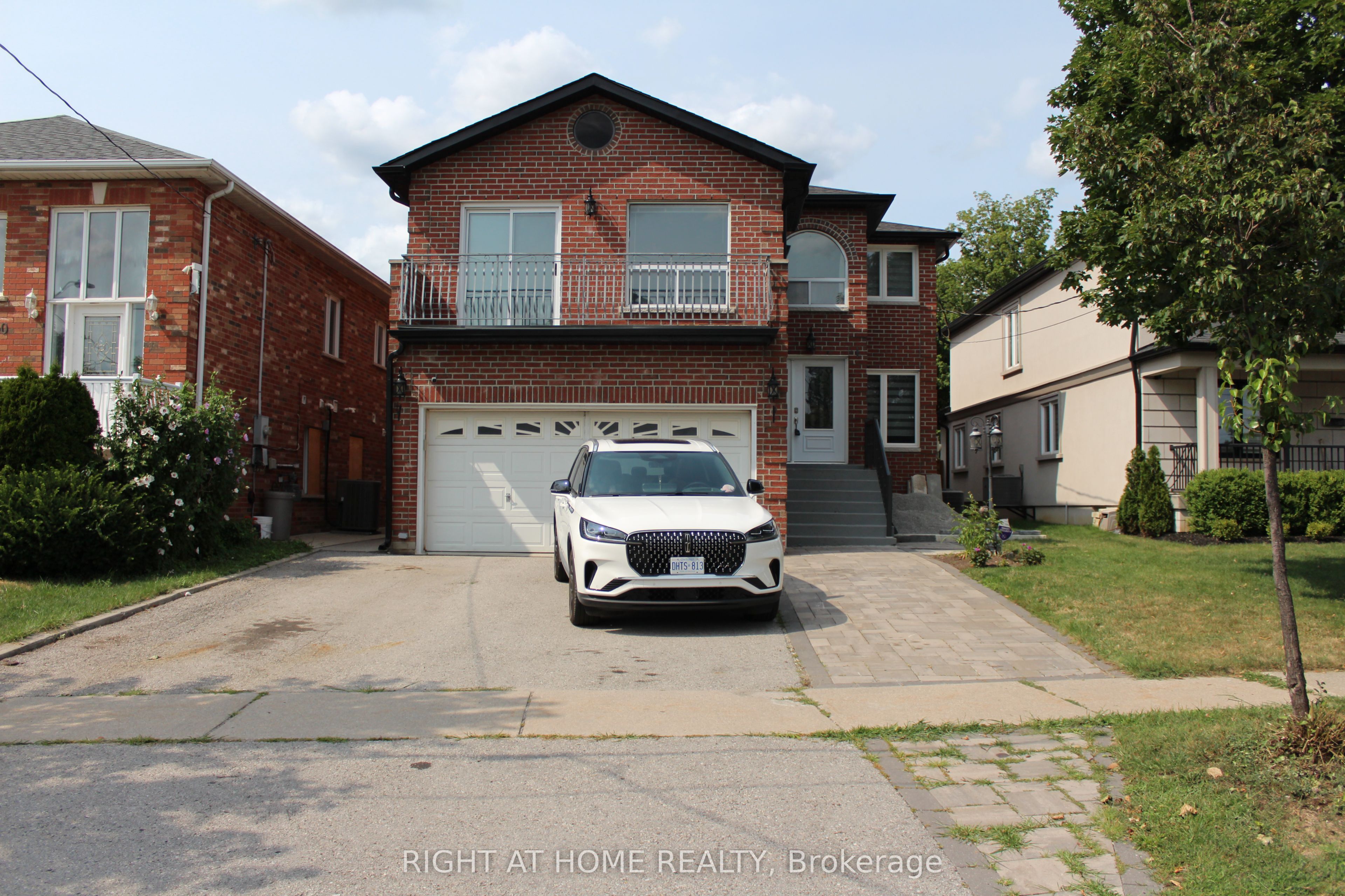 36 N Ellerby Square N, Vaughan, ON L4L 1N1