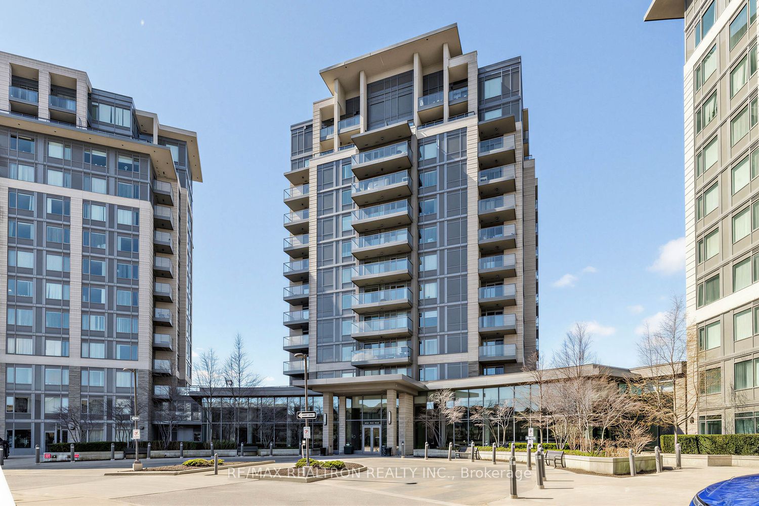 253 South Park Road Ph# 2, Markham, ON L3T 0B4 photo 2