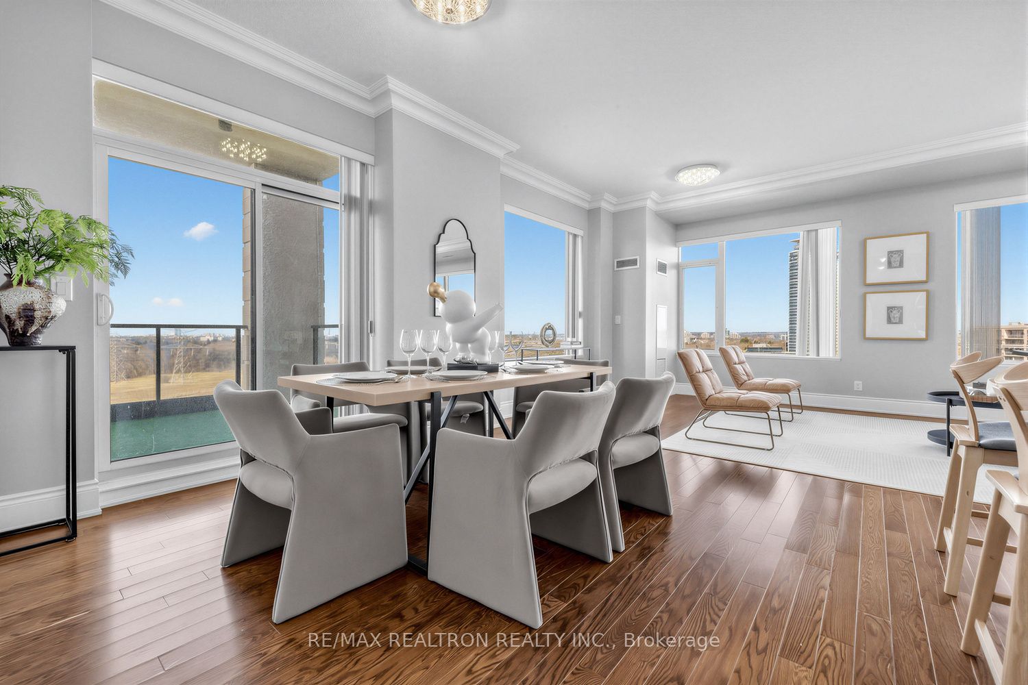 253 South Park Road Ph# 2, Markham, ON L3T 0B4 photo 5