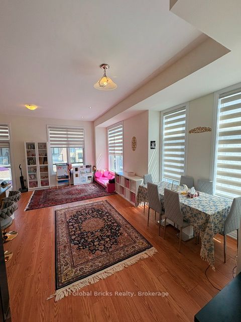 64 Seine Lane E, Richmond Hill, ON L4E 3R9 photo 5
