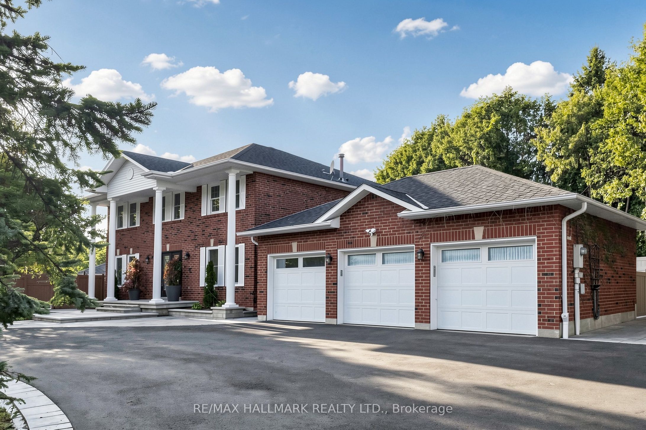 8 Beaufort Hills Road, Richmond Hill, ON L4E 2N5 photo 5