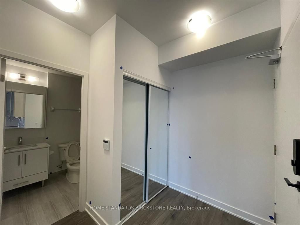 105 Oneida Crescent #1206, Richmond Hill, ON L4B 0H6 photo 5