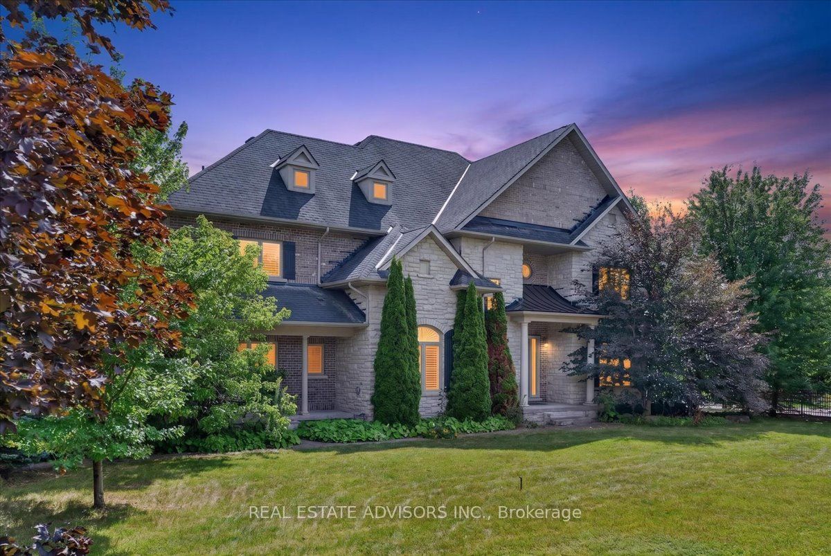 43 Grayfield Drive, Whitchurch-Stouffville, ON L4A 0B1 photo 2
