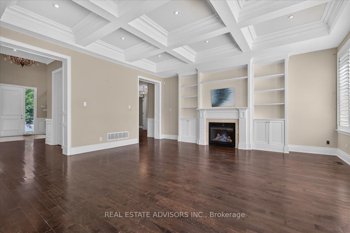 43 Grayfield Drive, Whitchurch-Stouffville, ON L4A 0B1 photo 3