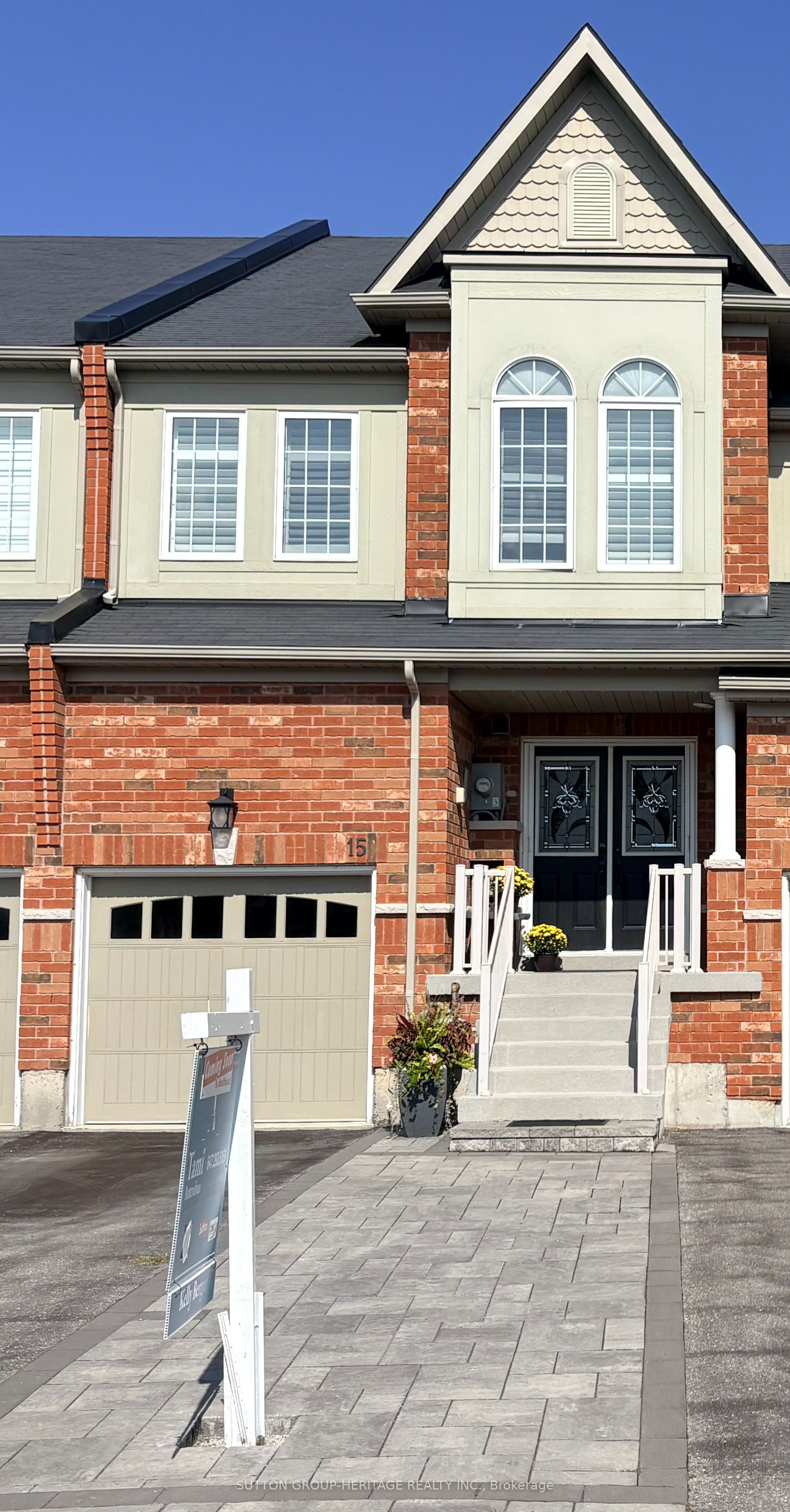 15 Clarinet Lane, Whitchurch-Stouffville, ON L4A 0N8 photo 2