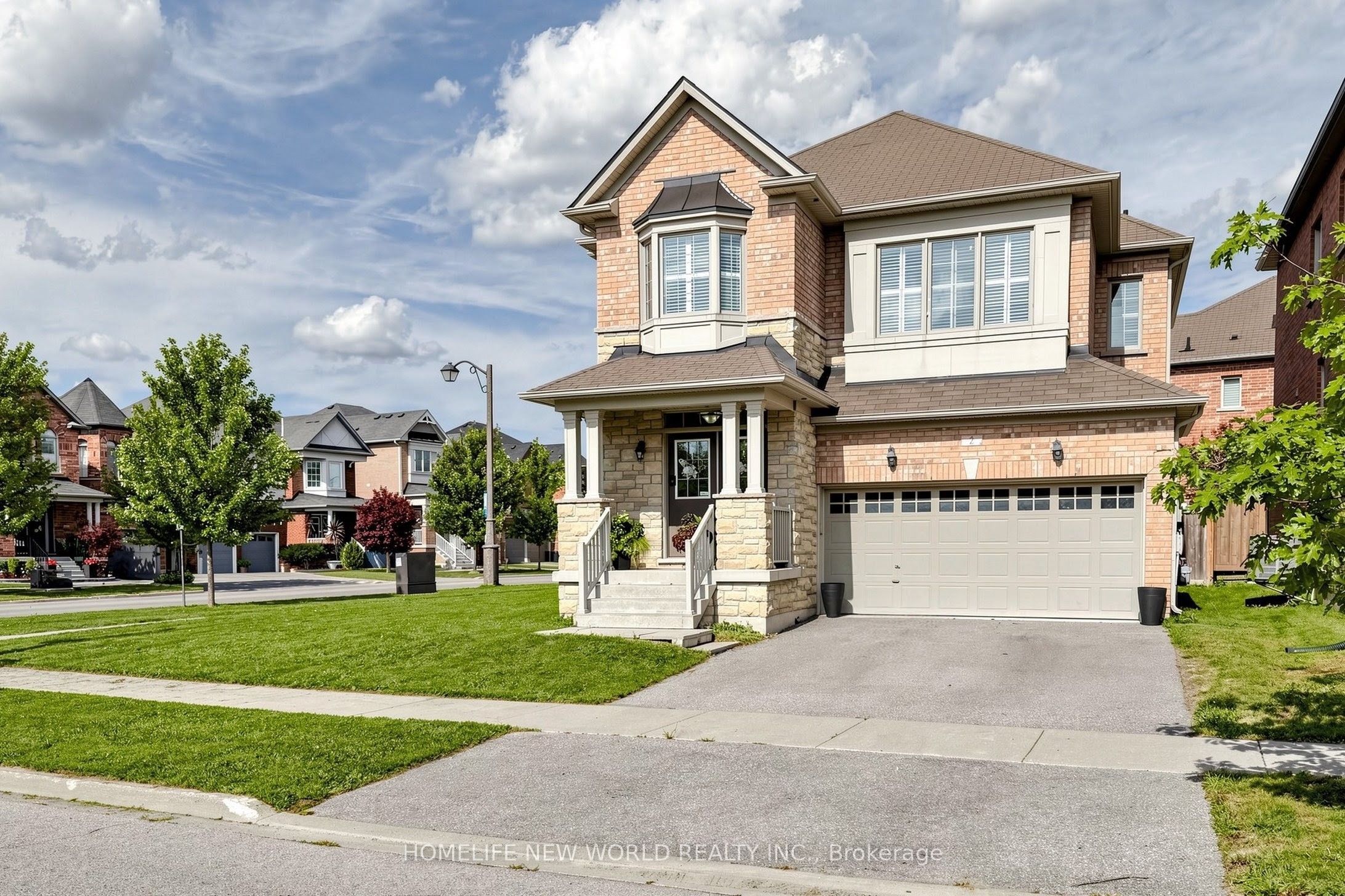 2 Lucida Court, Whitchurch-Stouffville, ON L4A 1S1 photo 2