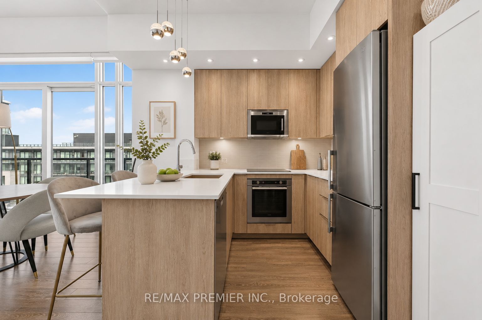 99 Eagle Rock Way #1012, Vaughan, ON L6A 5A7 photo 4