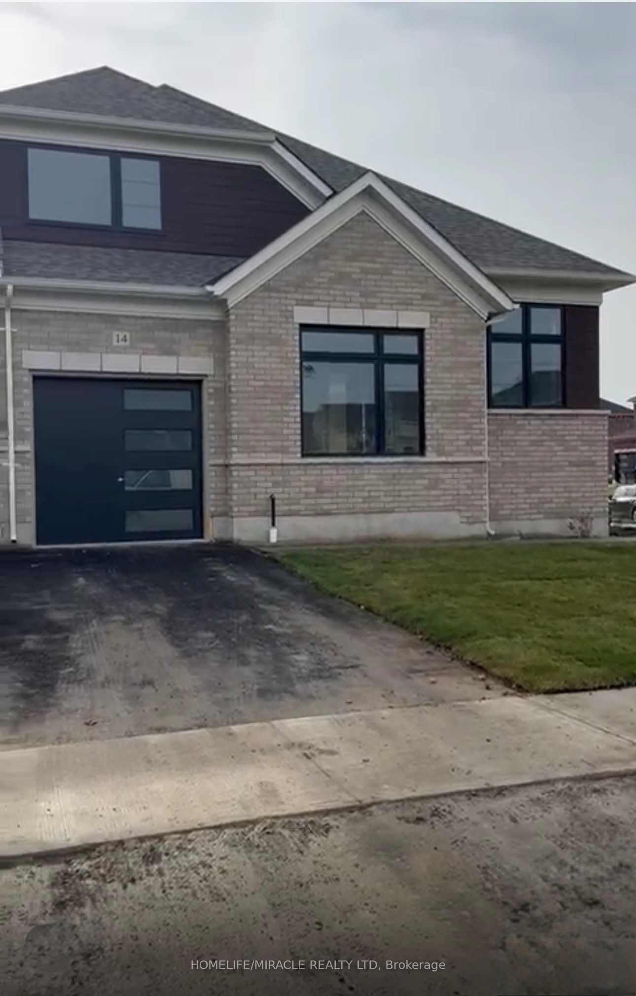 14 Mayapple Street, Adjala-Tosorontio, ON L0G 1W0 photo 2