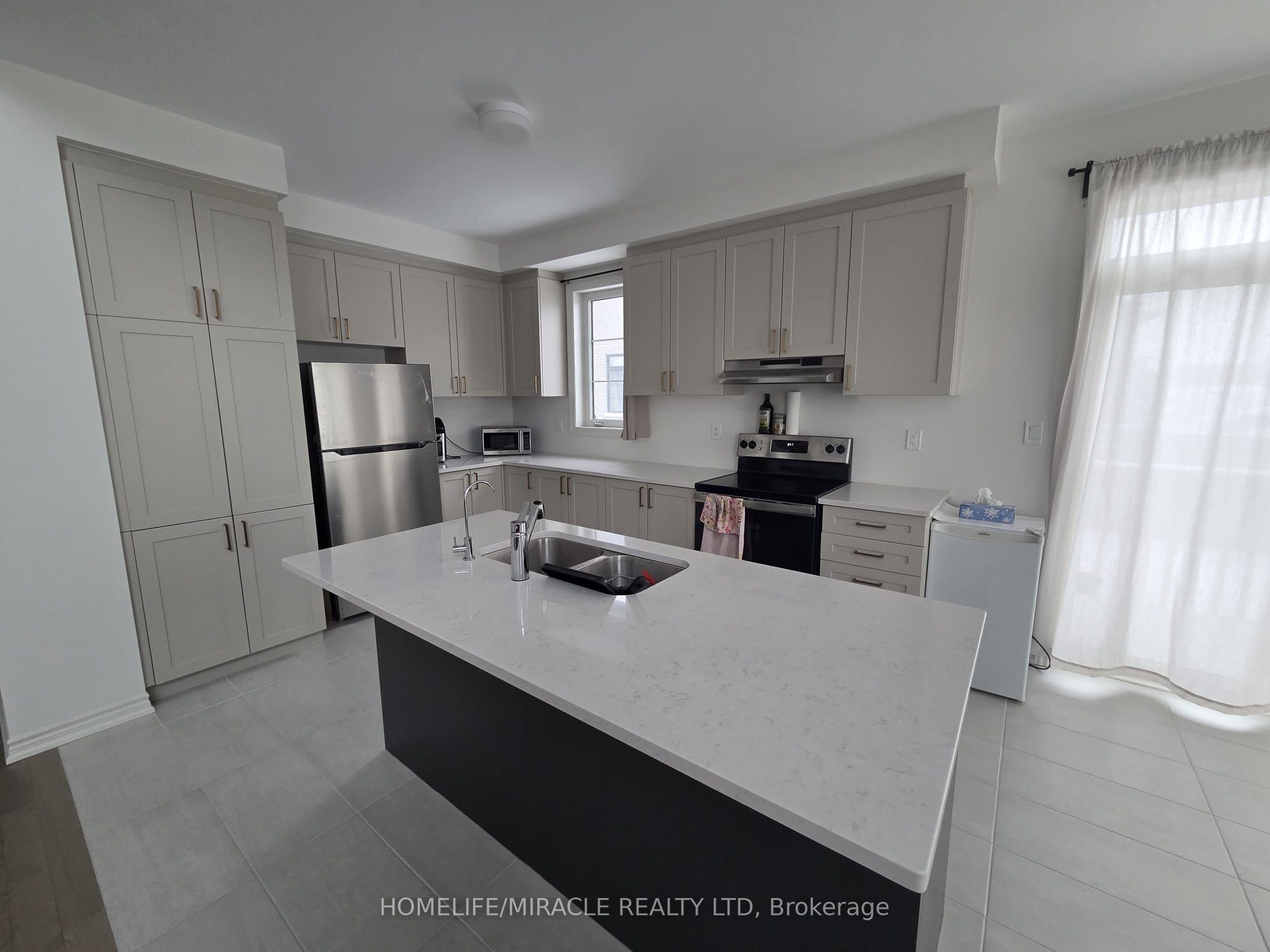 14 Mayapple Street, Adjala-Tosorontio, ON L0G 1W0 photo 4
