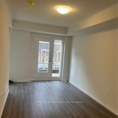 39 Honeycrisp Crescent 81, Vaughan, ON L4K 0N6 photo 2