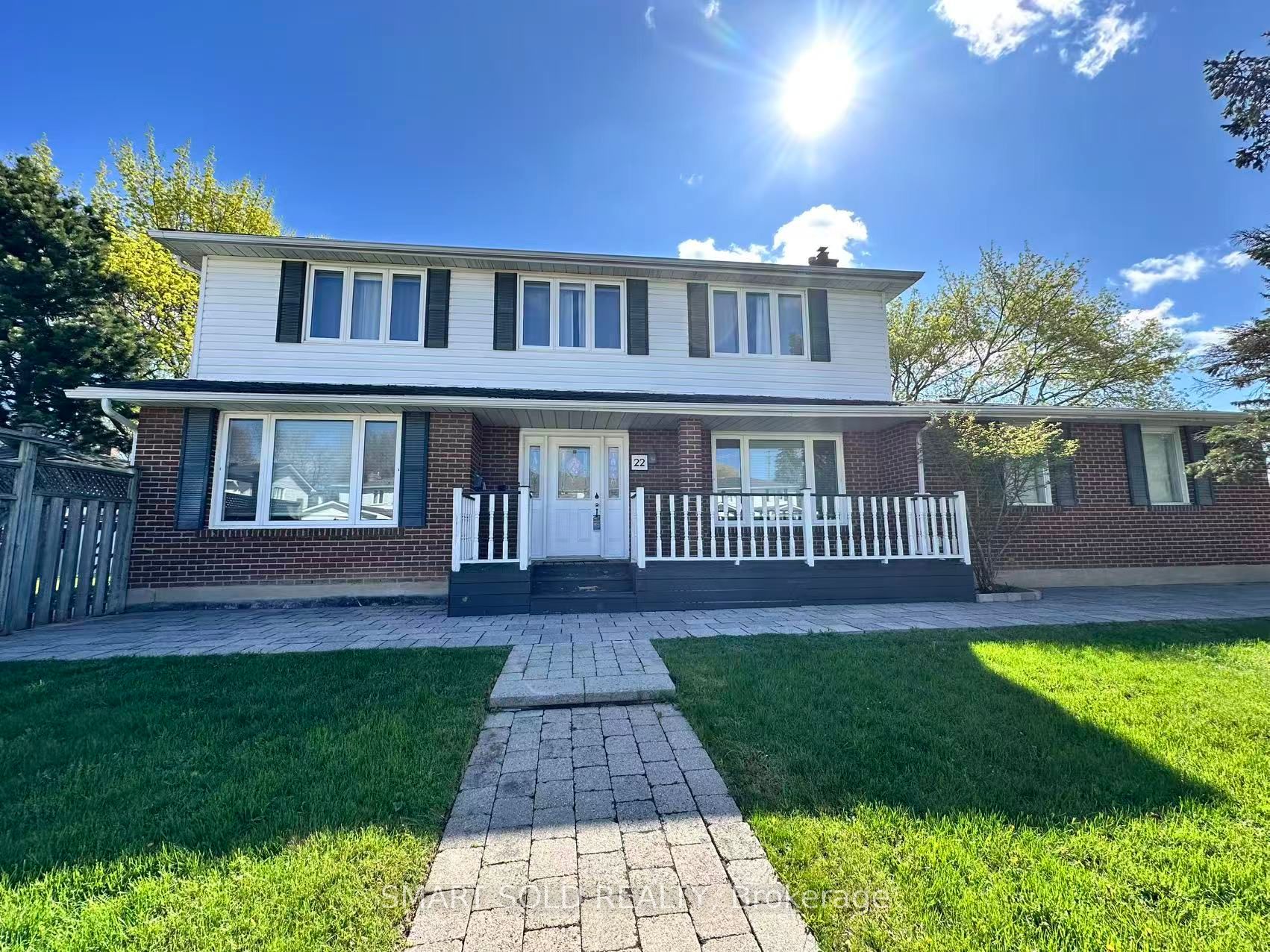 22 Hemingway Crescent Main & Upper Floor, Markham, ON L3R 2A4
