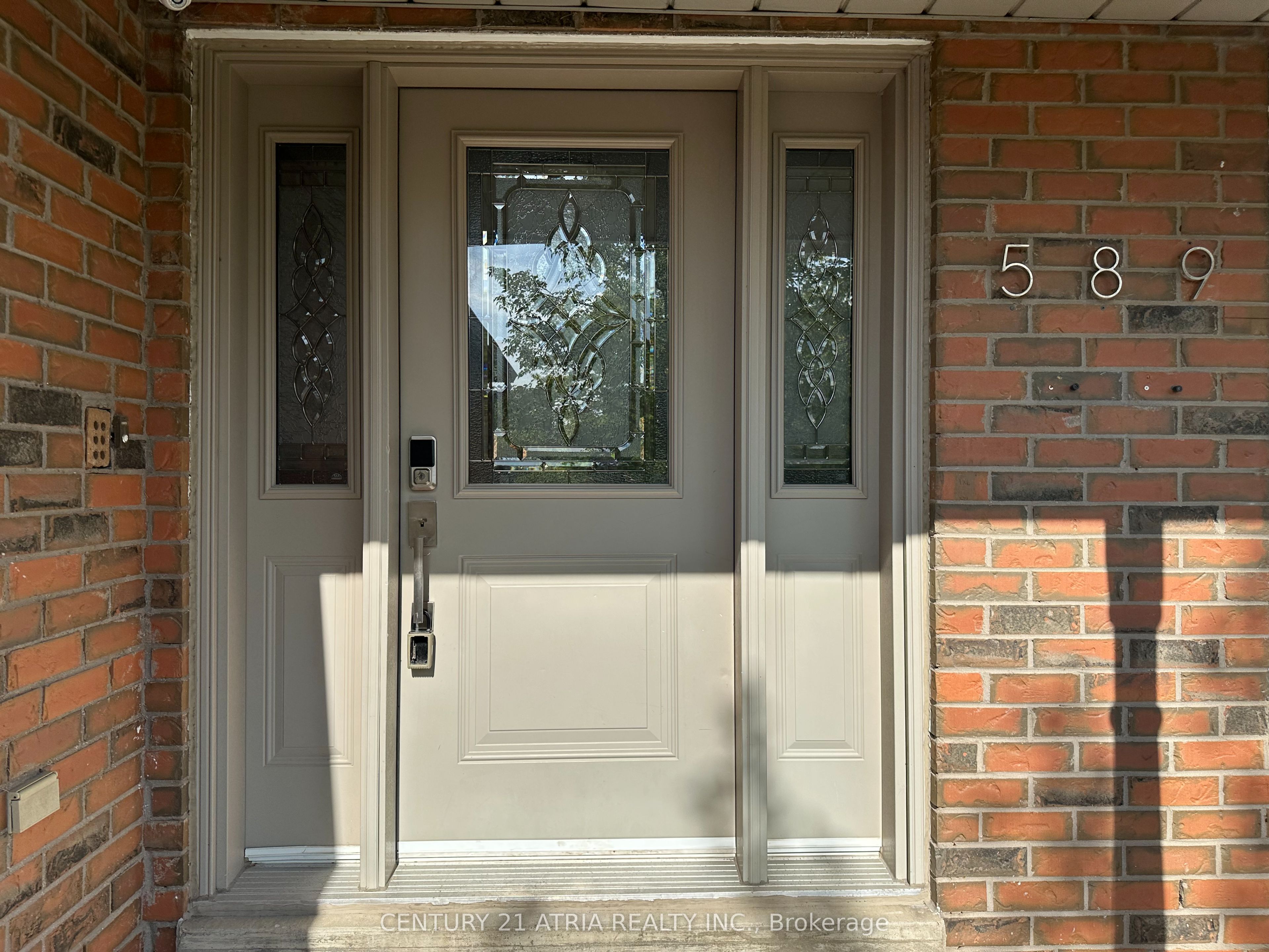 589 Village Parkway, Markham, ON L3R 6C1 photo 3